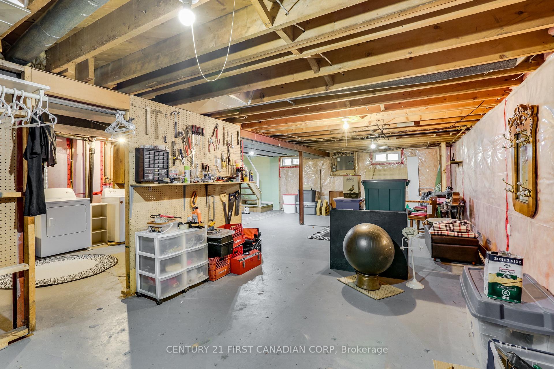 Photo 27 of 62 Thorncrest Crescent, London, South D — HOMEH