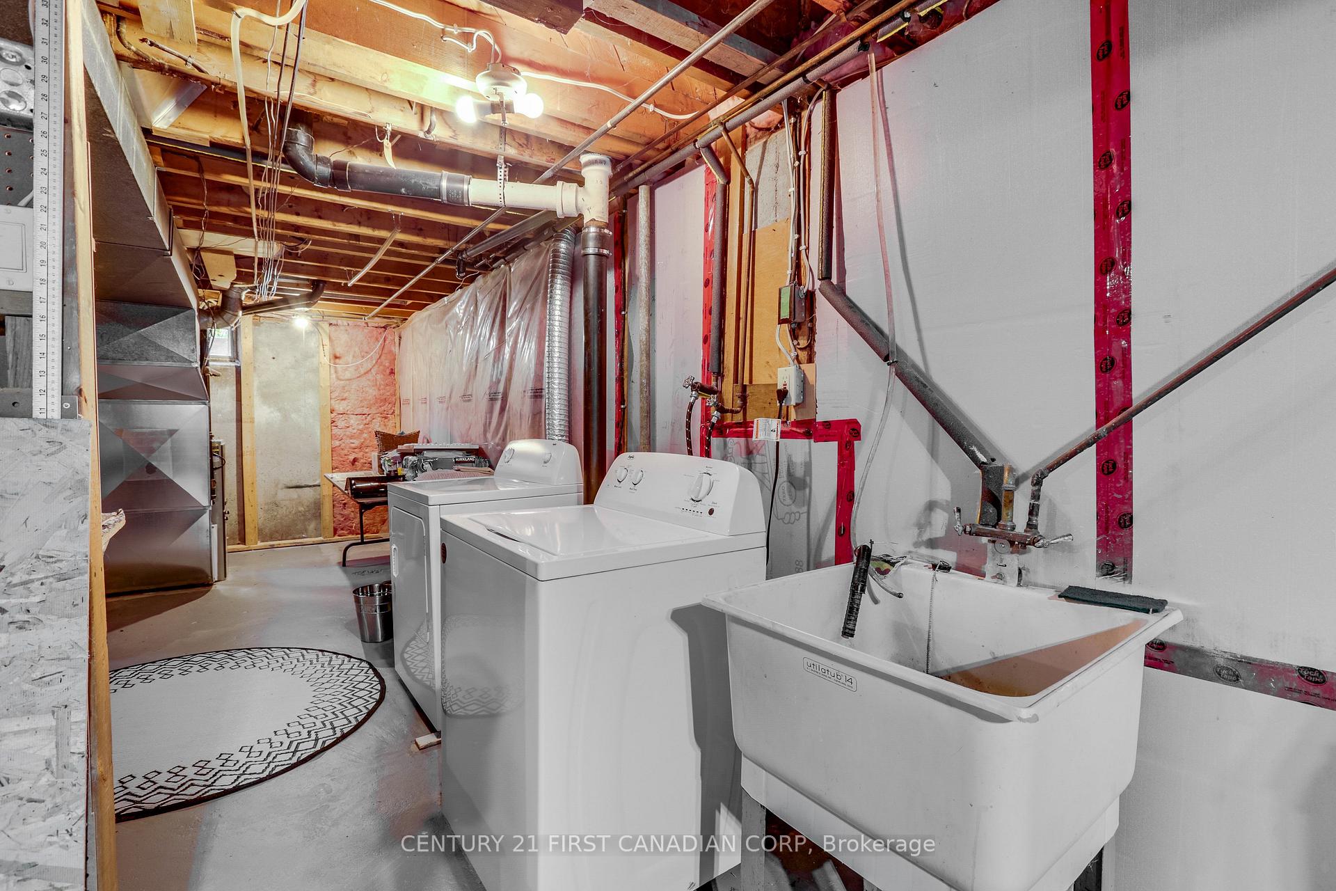 Photo 28 of 62 Thorncrest Crescent, London, South D — HOMEH