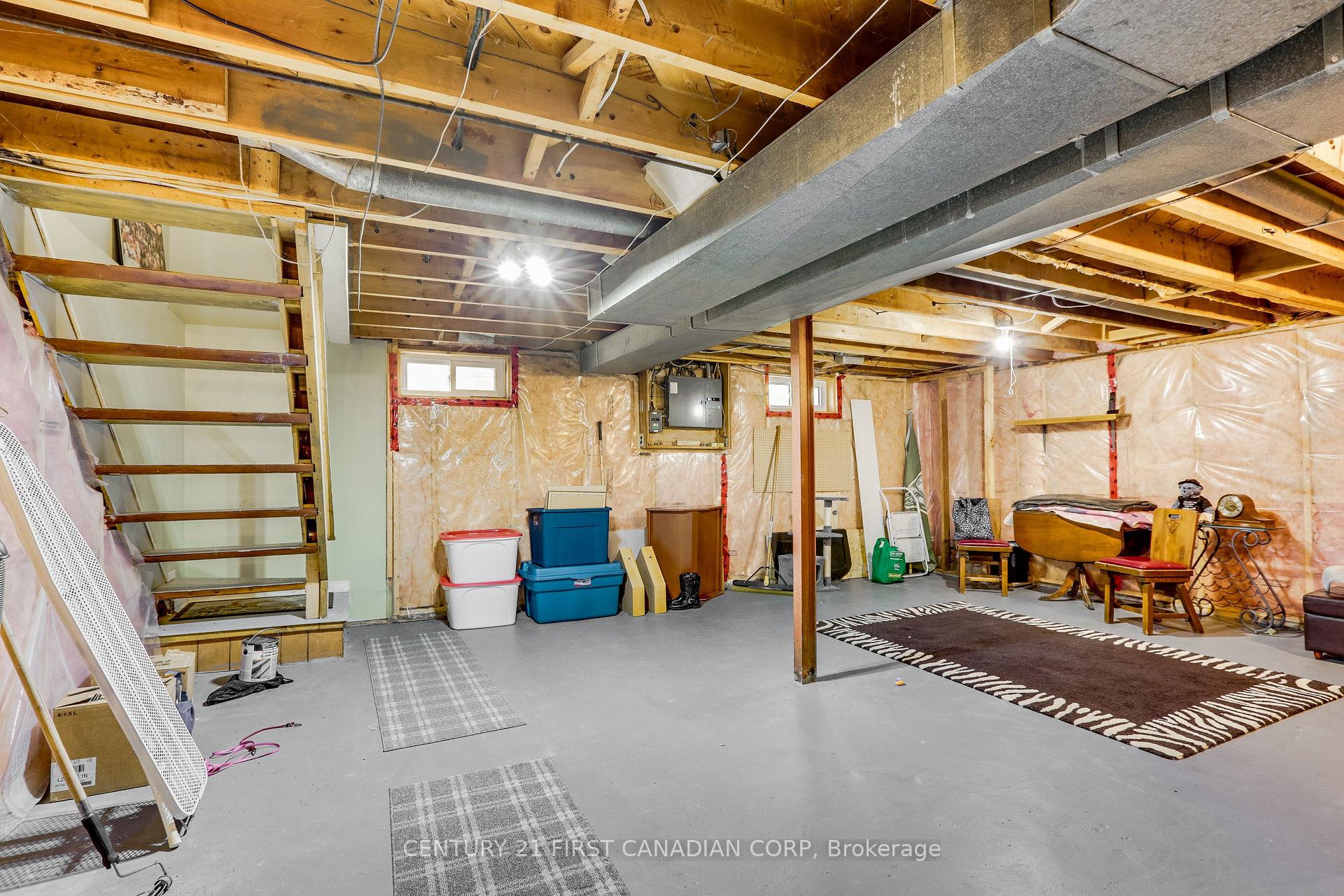 Photo 30 of 62 Thorncrest Crescent, London, South D — HOMEH