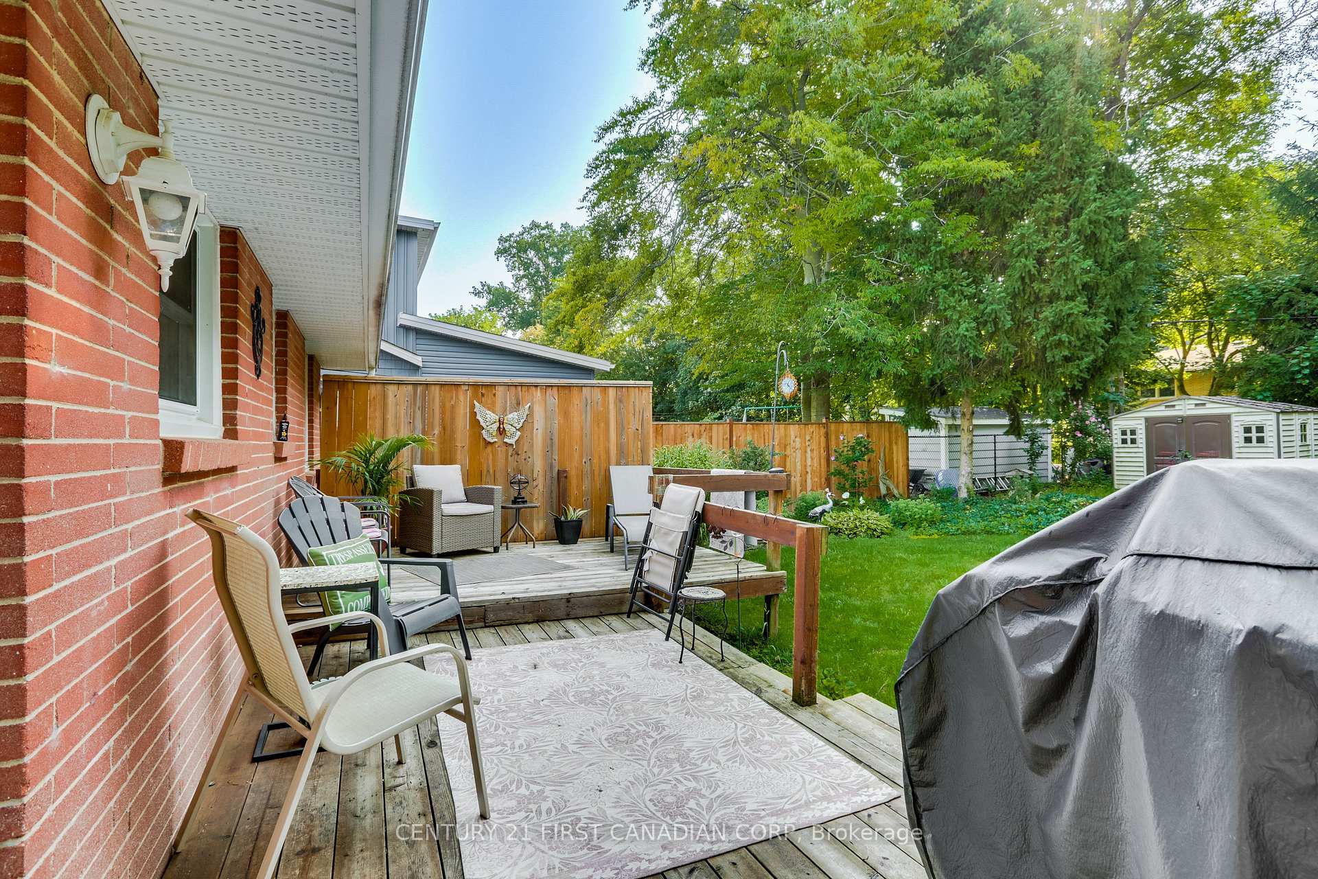 Photo 35 of 62 Thorncrest Crescent, London, South D — HOMEH