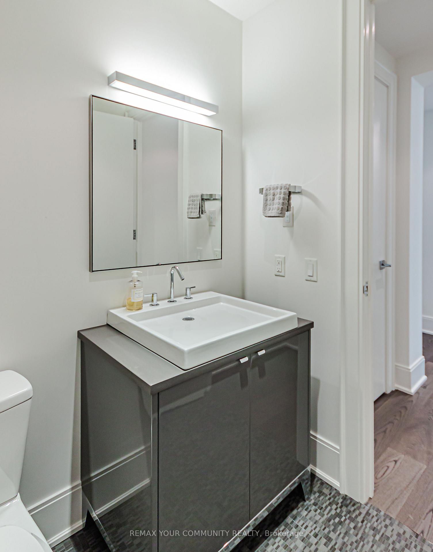 Photo 10 of Unit 902, 77 Charles Street W, Toronto, Bay Street Corridor — HOMEH