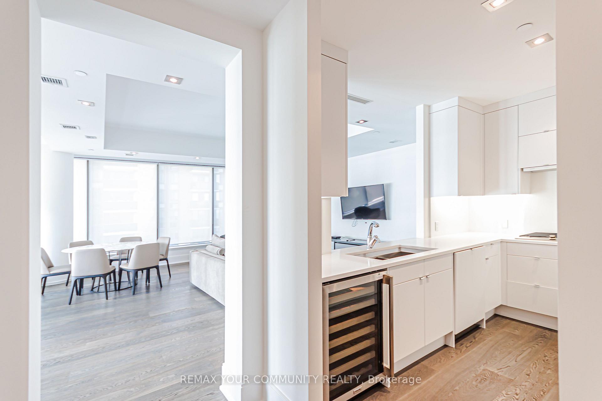 Photo 11 of Unit 902, 77 Charles Street W, Toronto, Bay Street Corridor — HOMEH