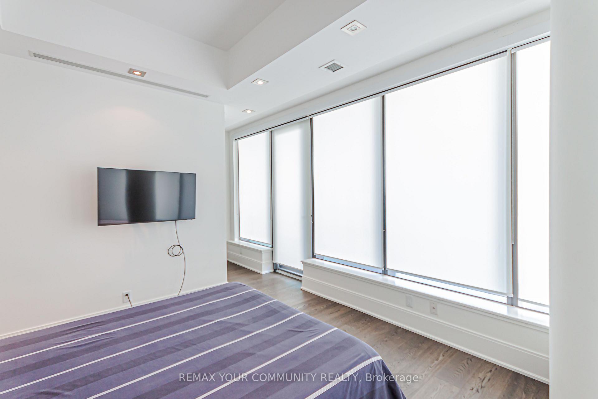 Photo 27 of Unit 902, 77 Charles Street W, Toronto, Bay Street Corridor — HOMEH