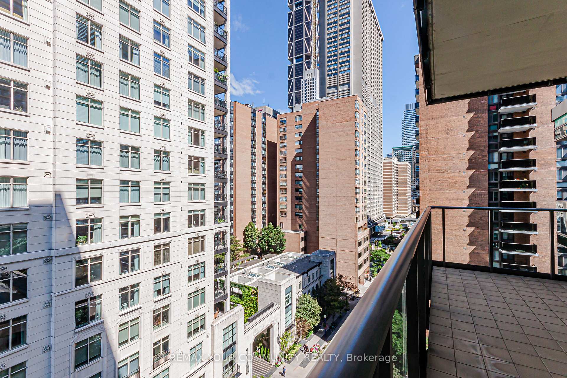Photo 29 of Unit 902, 77 Charles Street W, Toronto, Bay Street Corridor — HOMEH