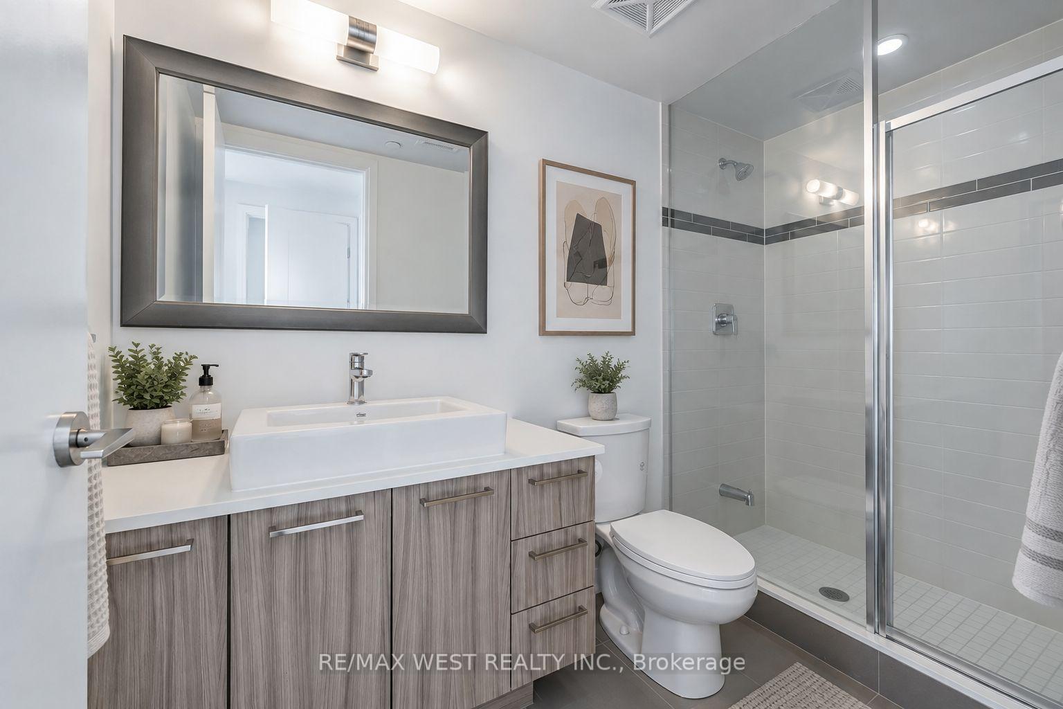 Photo 9 of 4800 Highway 7, Vaughan, East Woodbridge — HOMEH