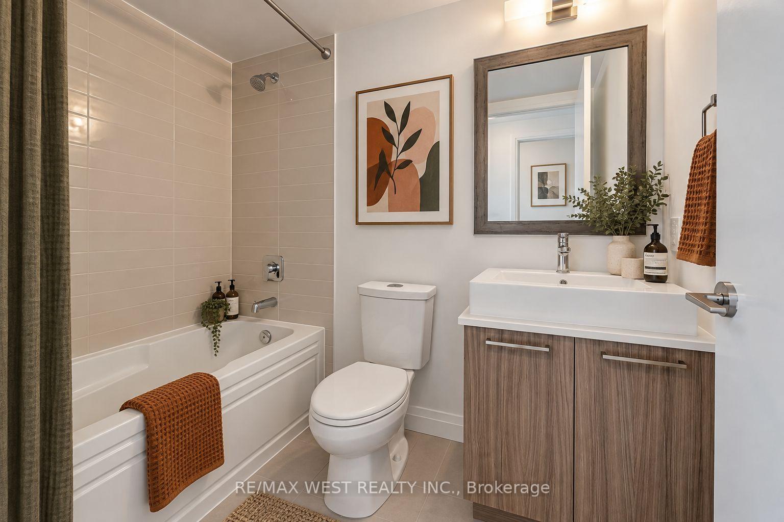 Photo 15 of 4800 Highway 7, Vaughan, East Woodbridge — HOMEH