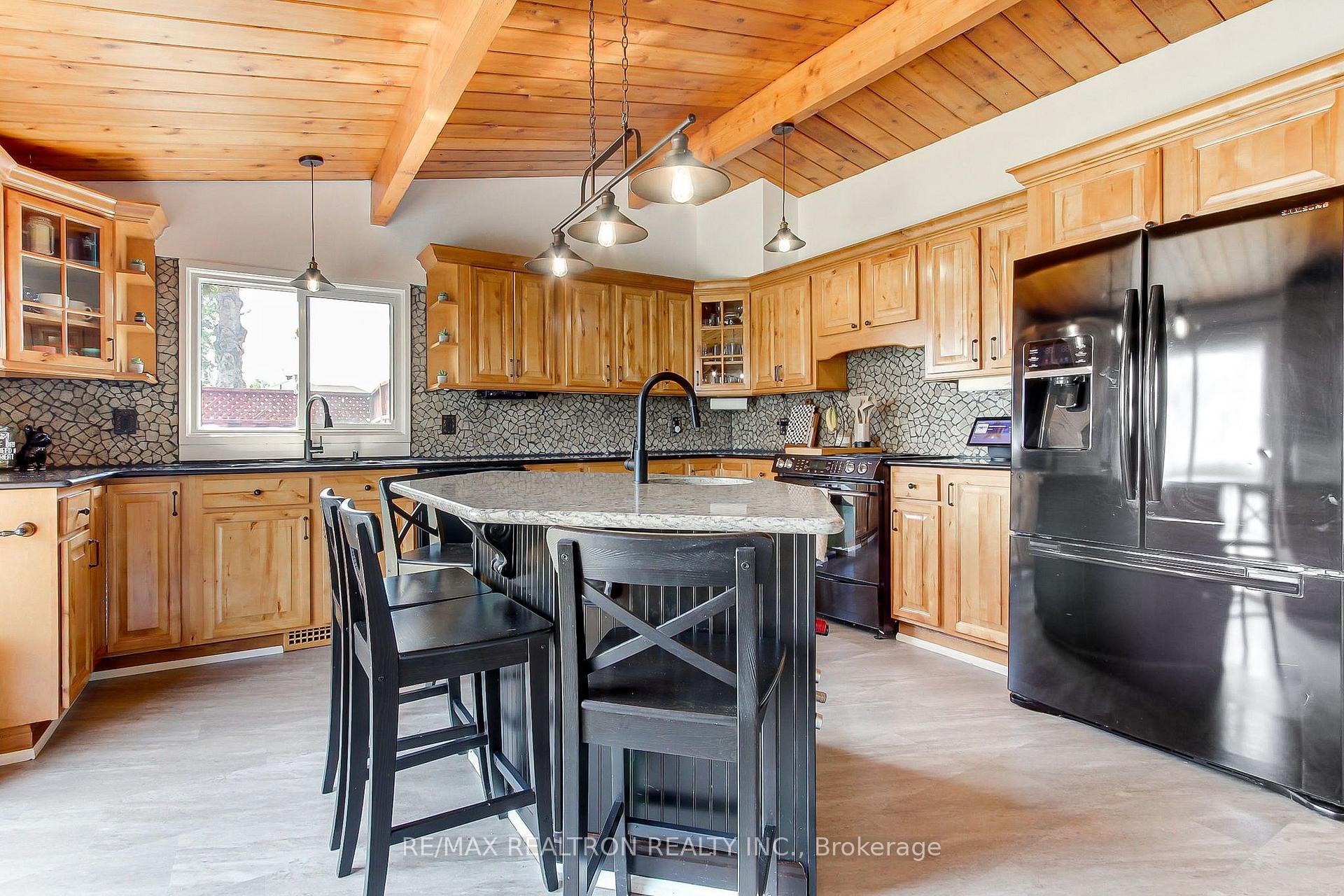 Photo 19 of 126 O'Reilly Lane, Kawartha Lakes, Ops — HOMEH