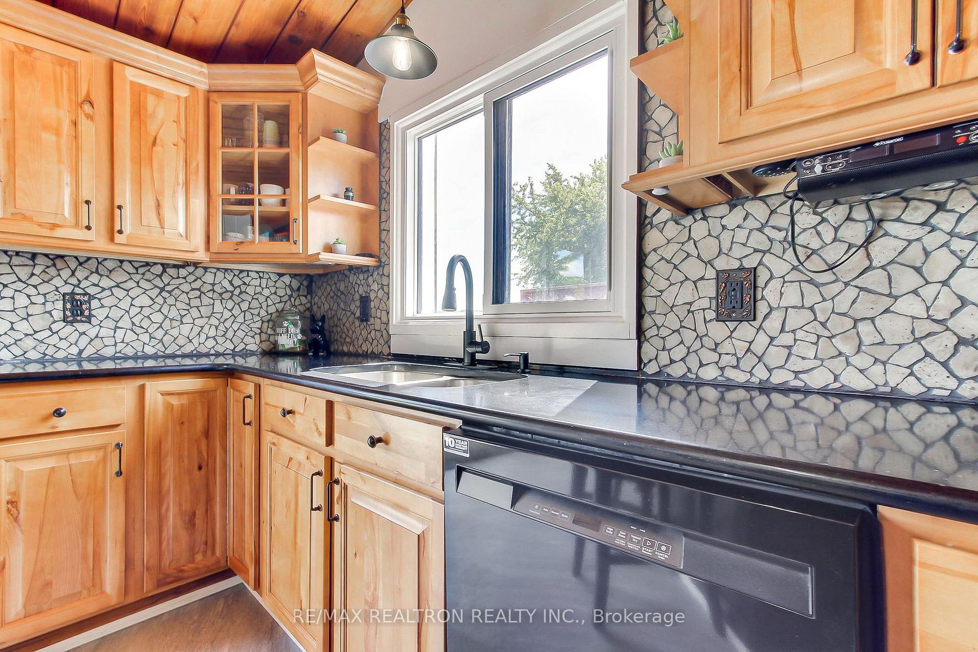Photo 20 of 126 O'Reilly Lane, Kawartha Lakes, Ops — HOMEH