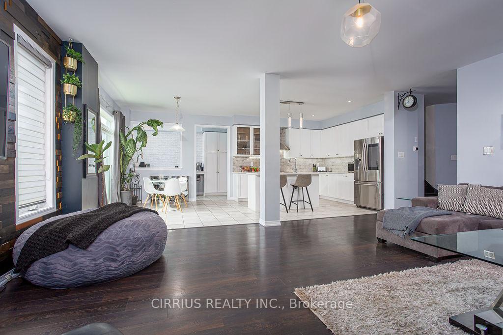 Photo 17 of 7776 Tupelo Crescent, Niagara Falls, Brown — HOMEH