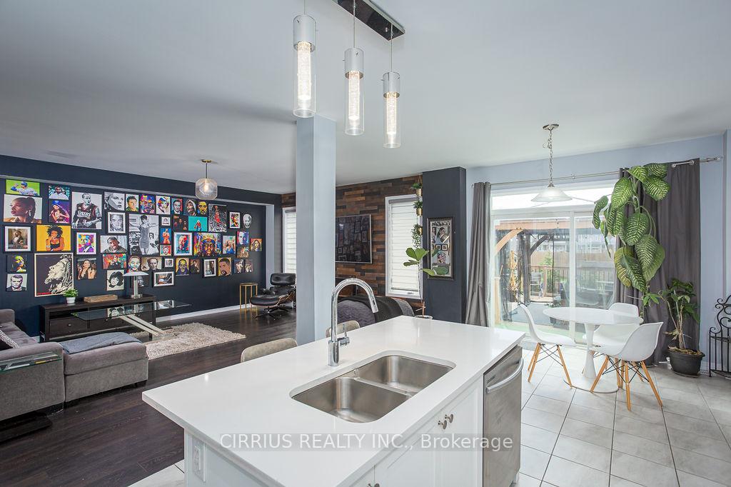 Photo 20 of 7776 Tupelo Crescent, Niagara Falls, Brown — HOMEH