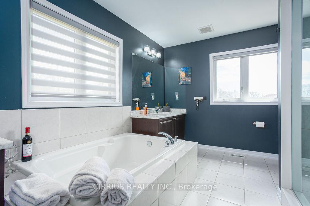 Photo 37 of 7776 Tupelo Crescent, Niagara Falls, Brown — HOMEH