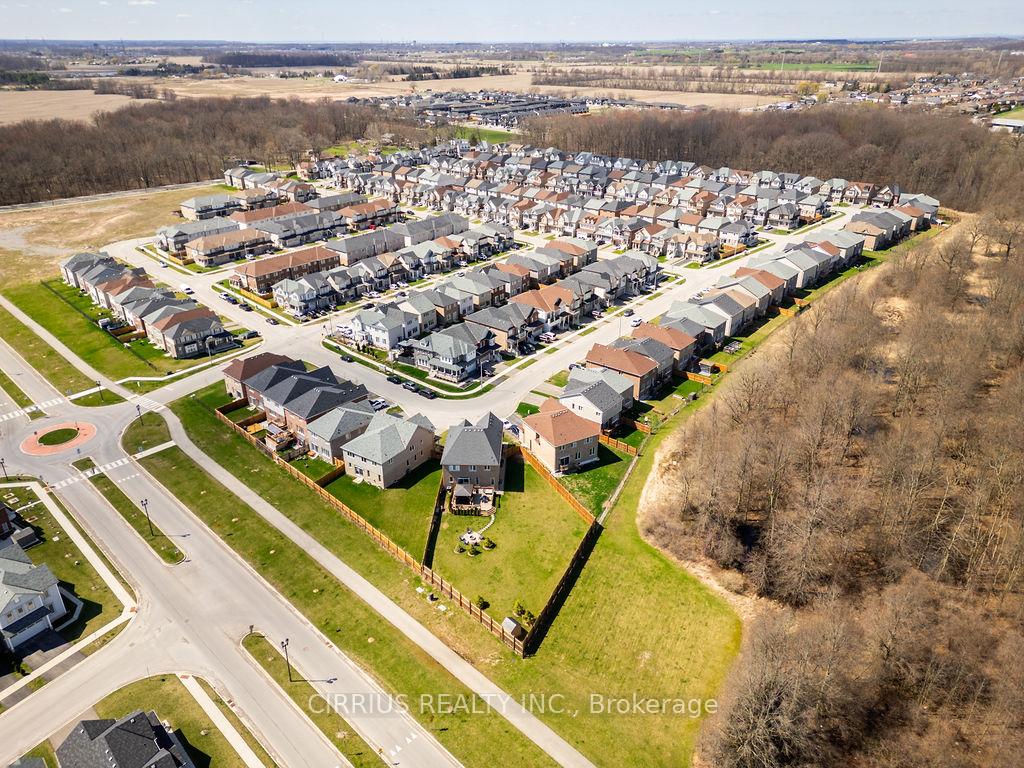 Photo 48 of 7776 Tupelo Crescent, Niagara Falls, Brown — HOMEH
