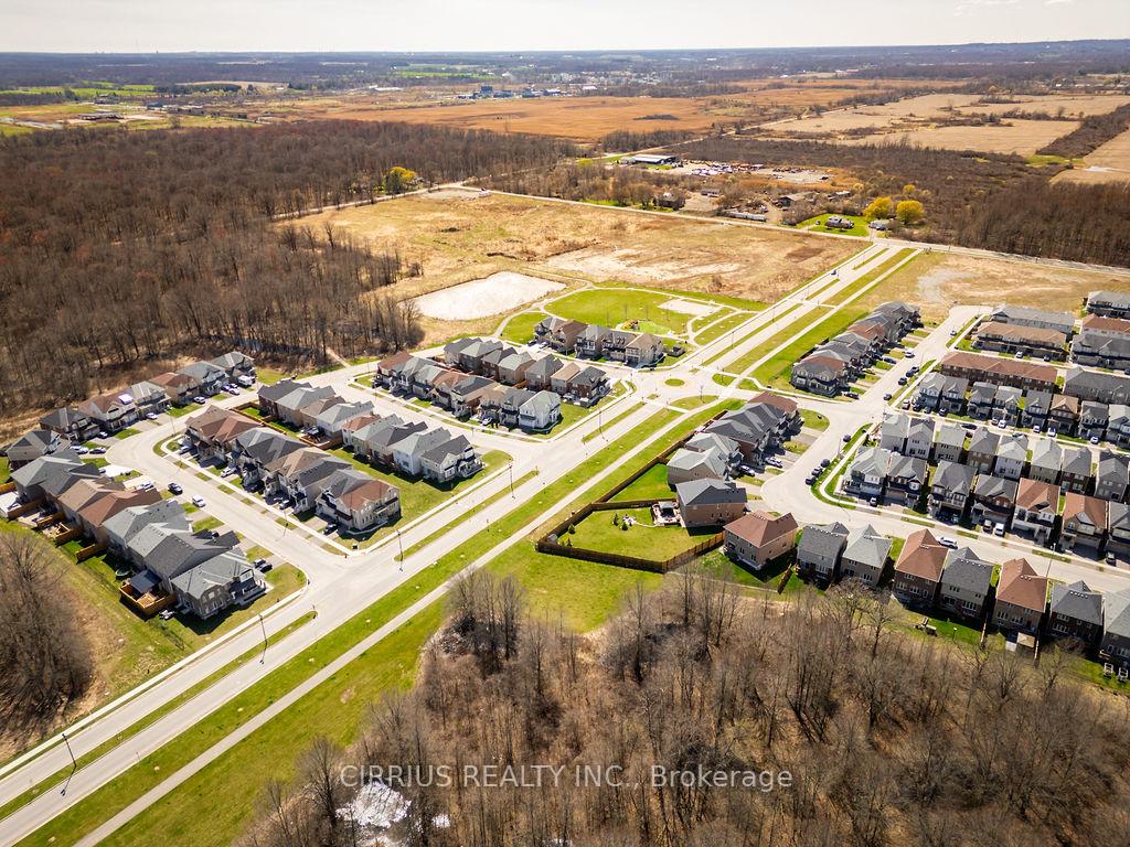 Photo 49 of 7776 Tupelo Crescent, Niagara Falls, Brown — HOMEH
