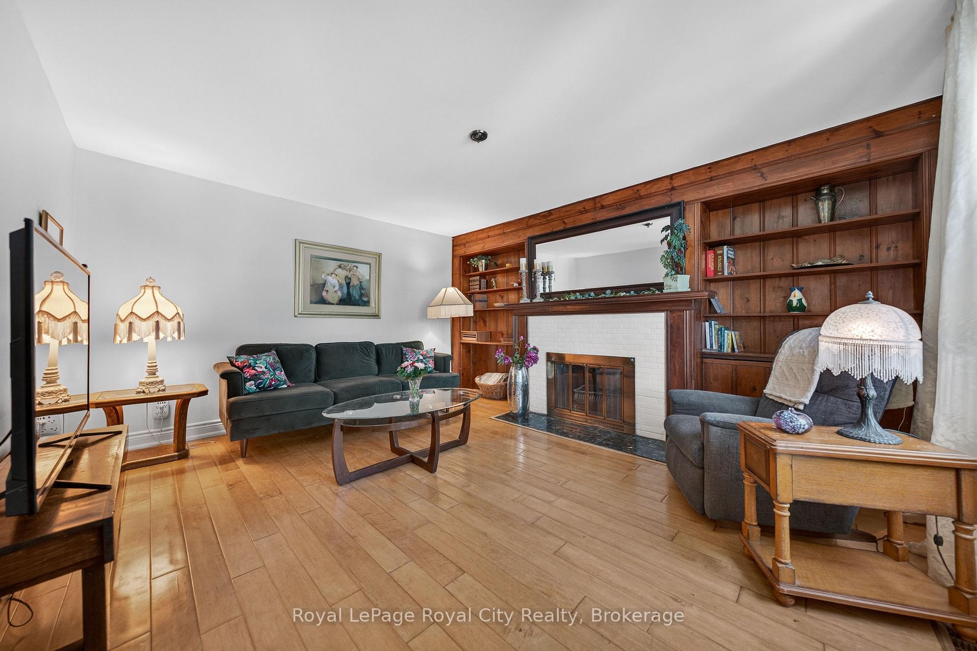 Photo 4 of 157 Grange Street, Guelph, St. George's — HOMEH