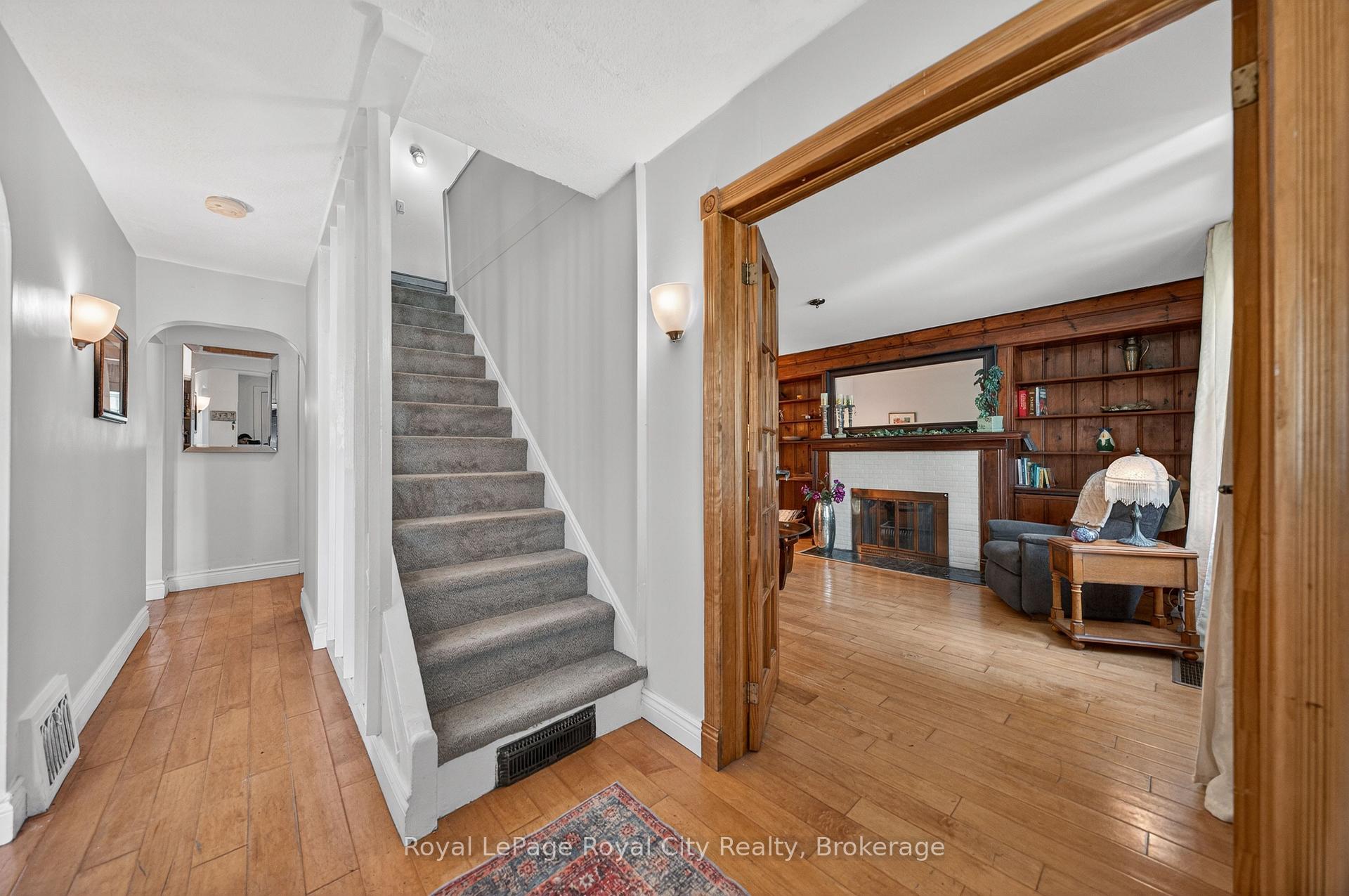 Photo 9 of 157 Grange Street, Guelph, St. George's — HOMEH