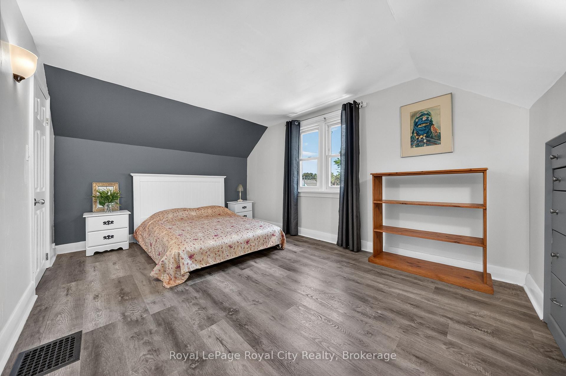 Photo 25 of 157 Grange Street, Guelph, St. George's — HOMEH