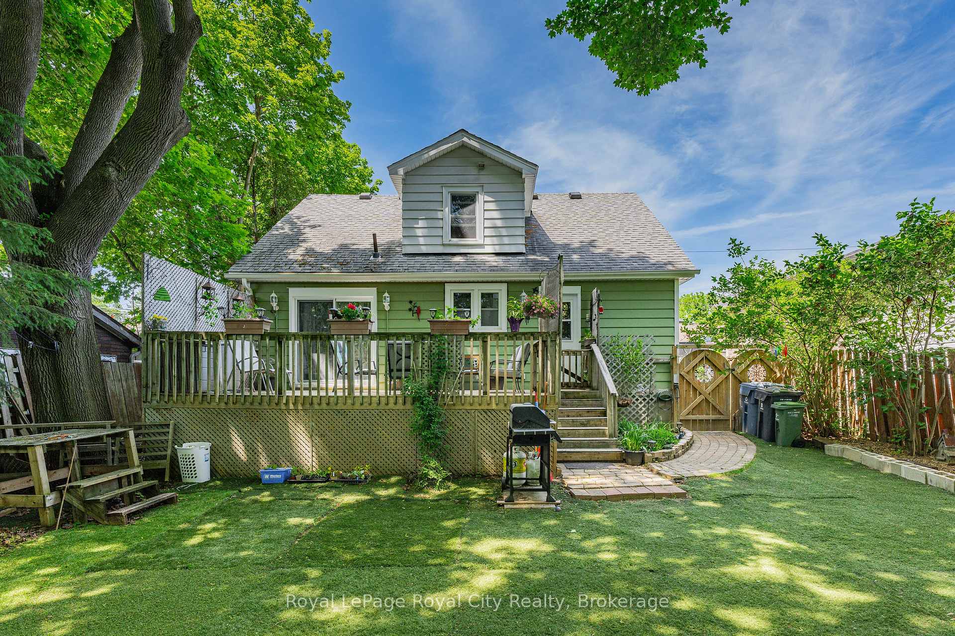 Photo 36 of 157 Grange Street, Guelph, St. George's — HOMEH
