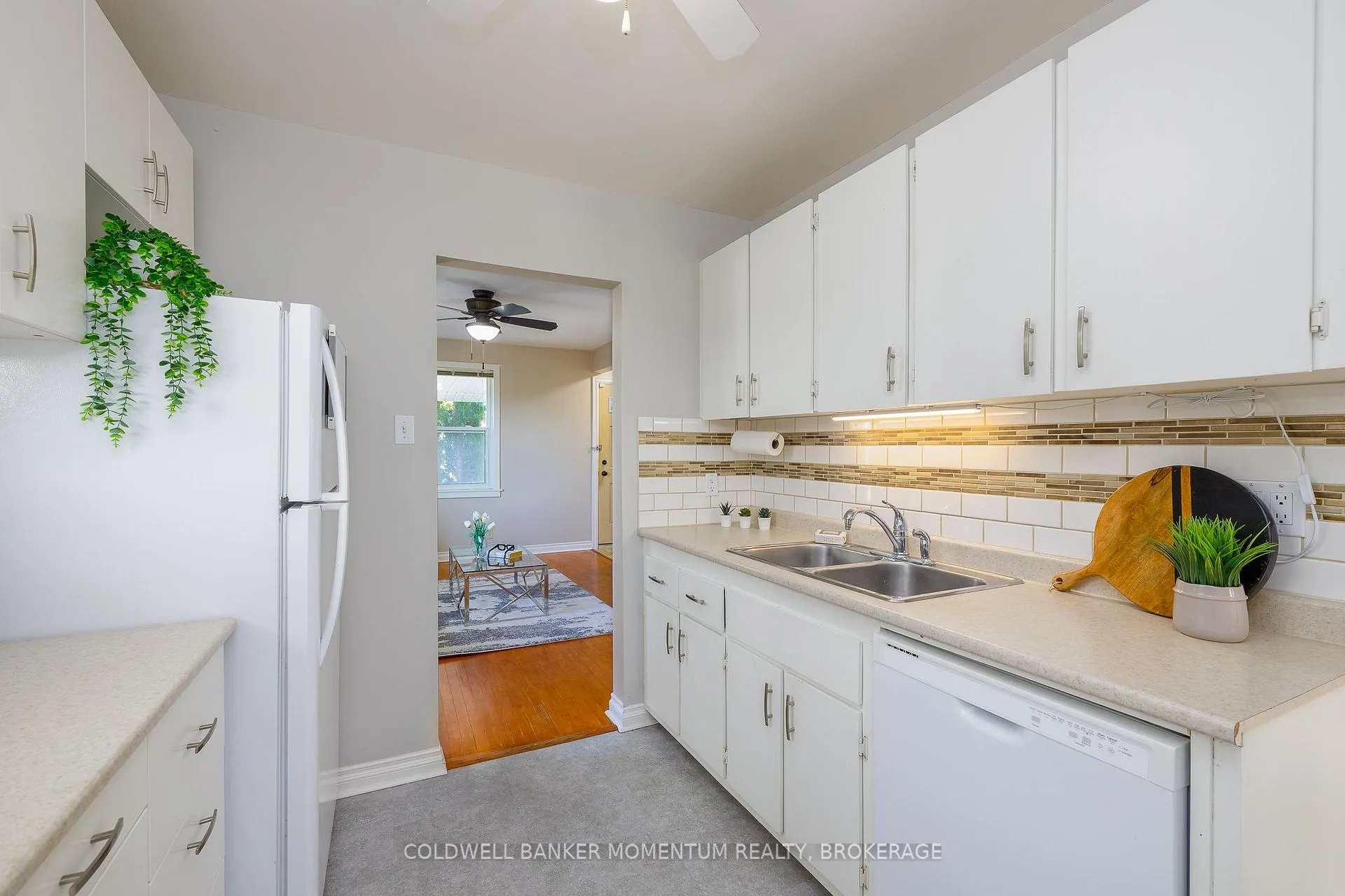 Photo 5 of 13 Princess Street, St. Catharines, E. Chester — HOMEH