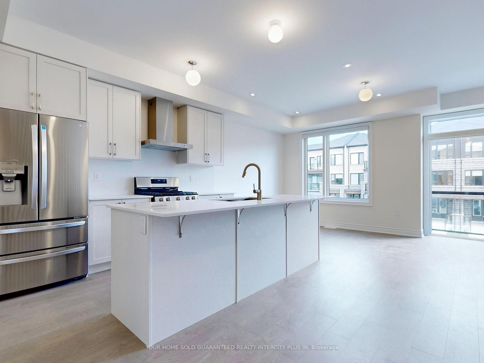 Photo 21 of 124 Tennant Circle, Vaughan, Vellore Village — HOMEH