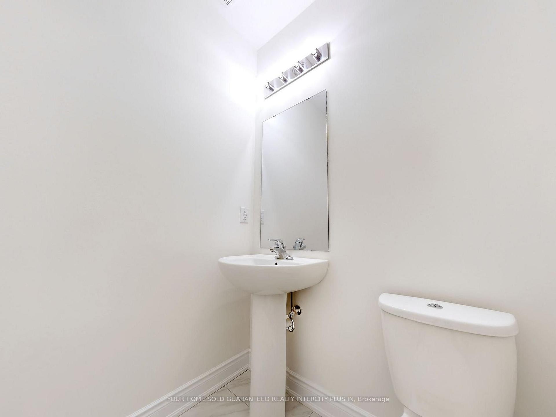 Photo 26 of 124 Tennant Circle, Vaughan, Vellore Village — HOMEH