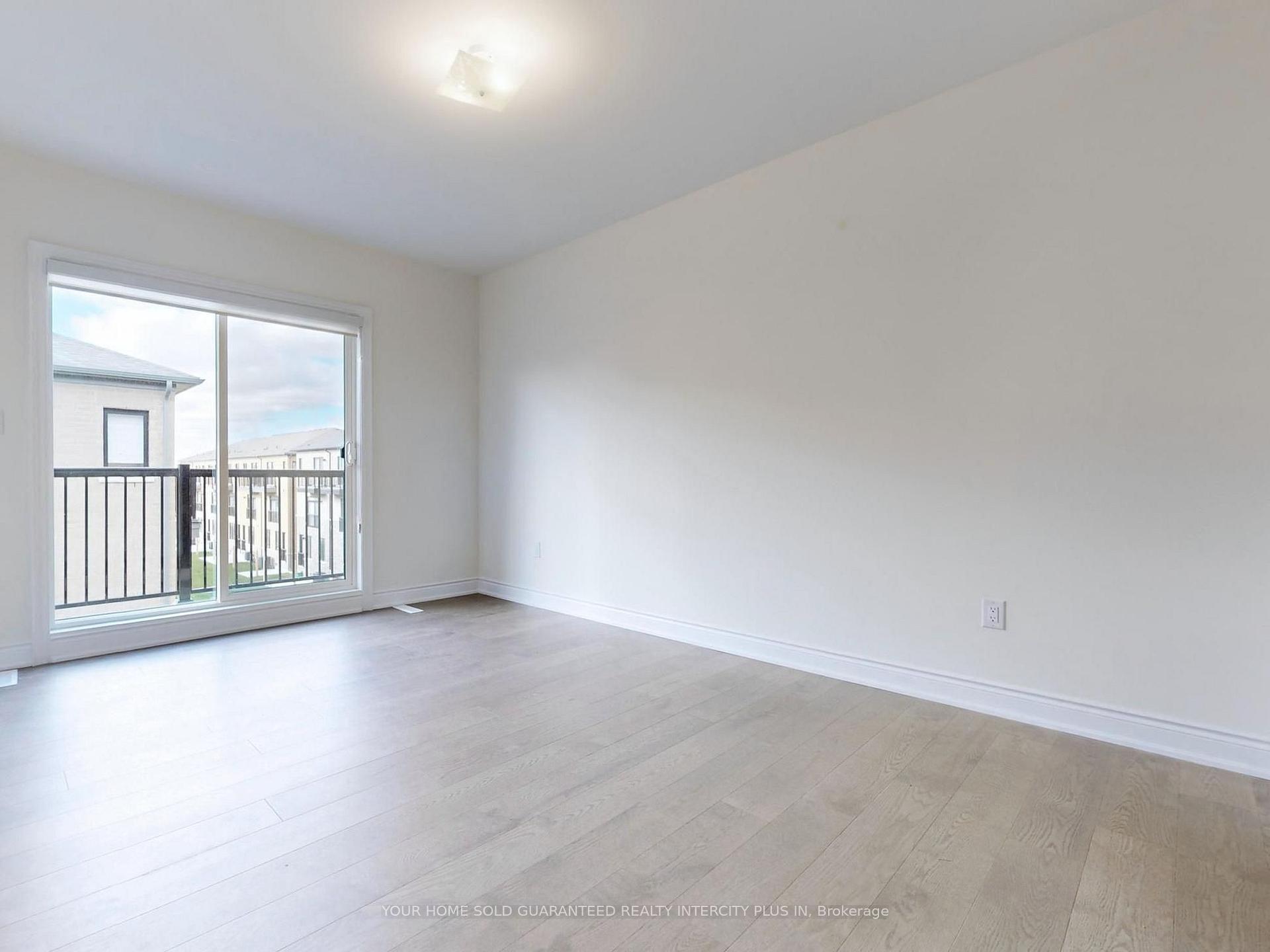Photo 28 of 124 Tennant Circle, Vaughan, Vellore Village — HOMEH