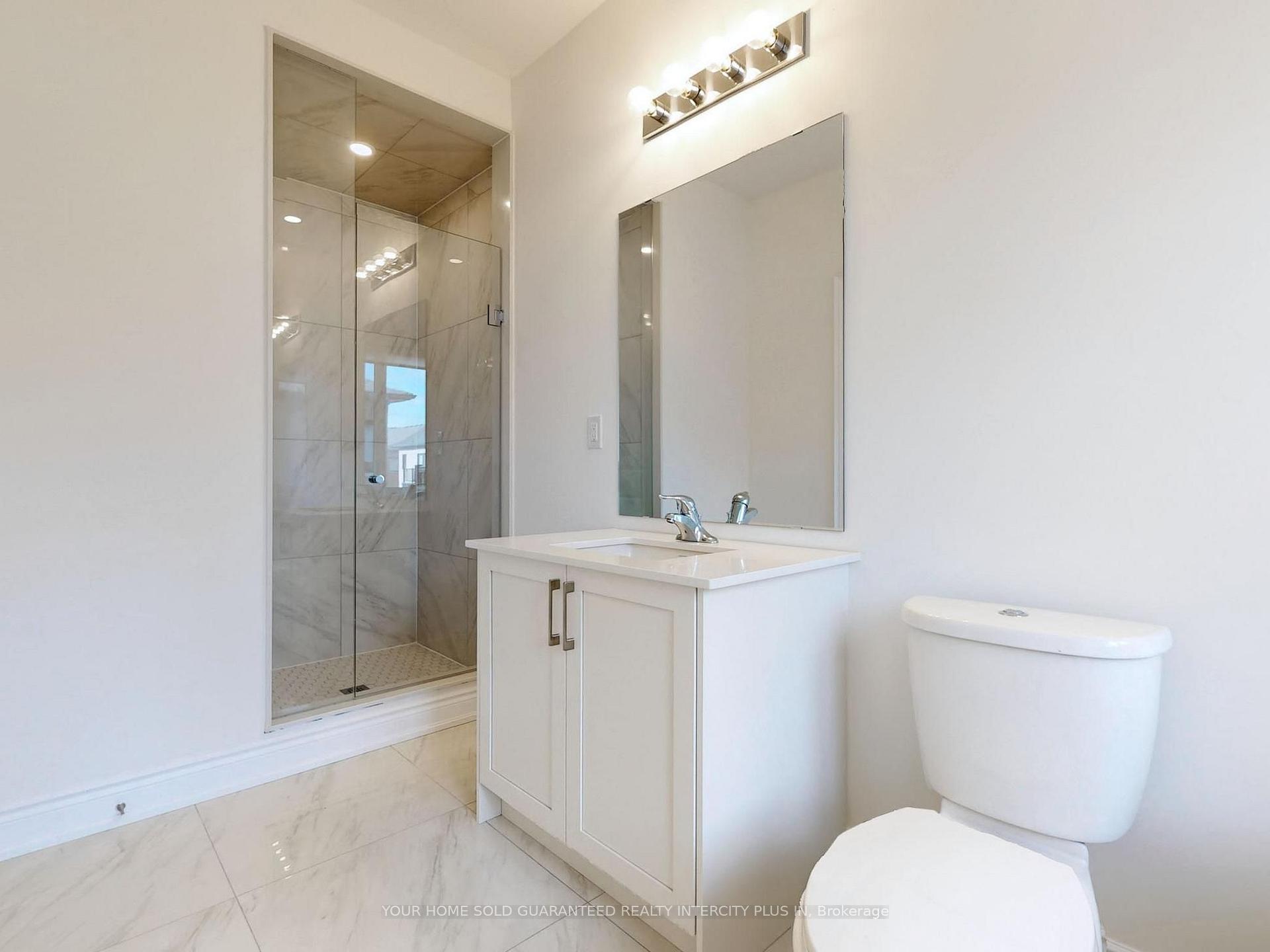 Photo 33 of 124 Tennant Circle, Vaughan, Vellore Village — HOMEH