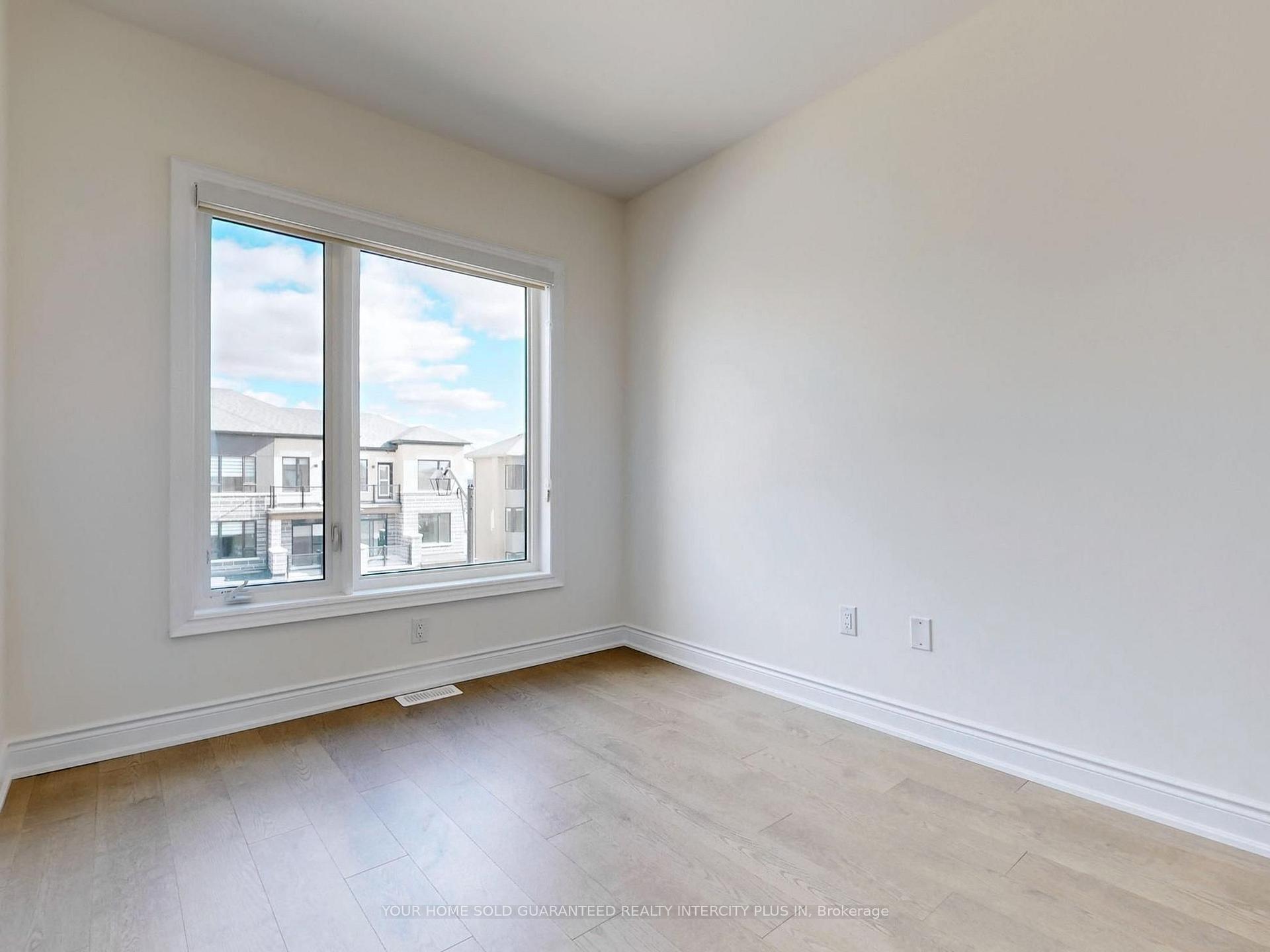 Photo 36 of 124 Tennant Circle, Vaughan, Vellore Village — HOMEH