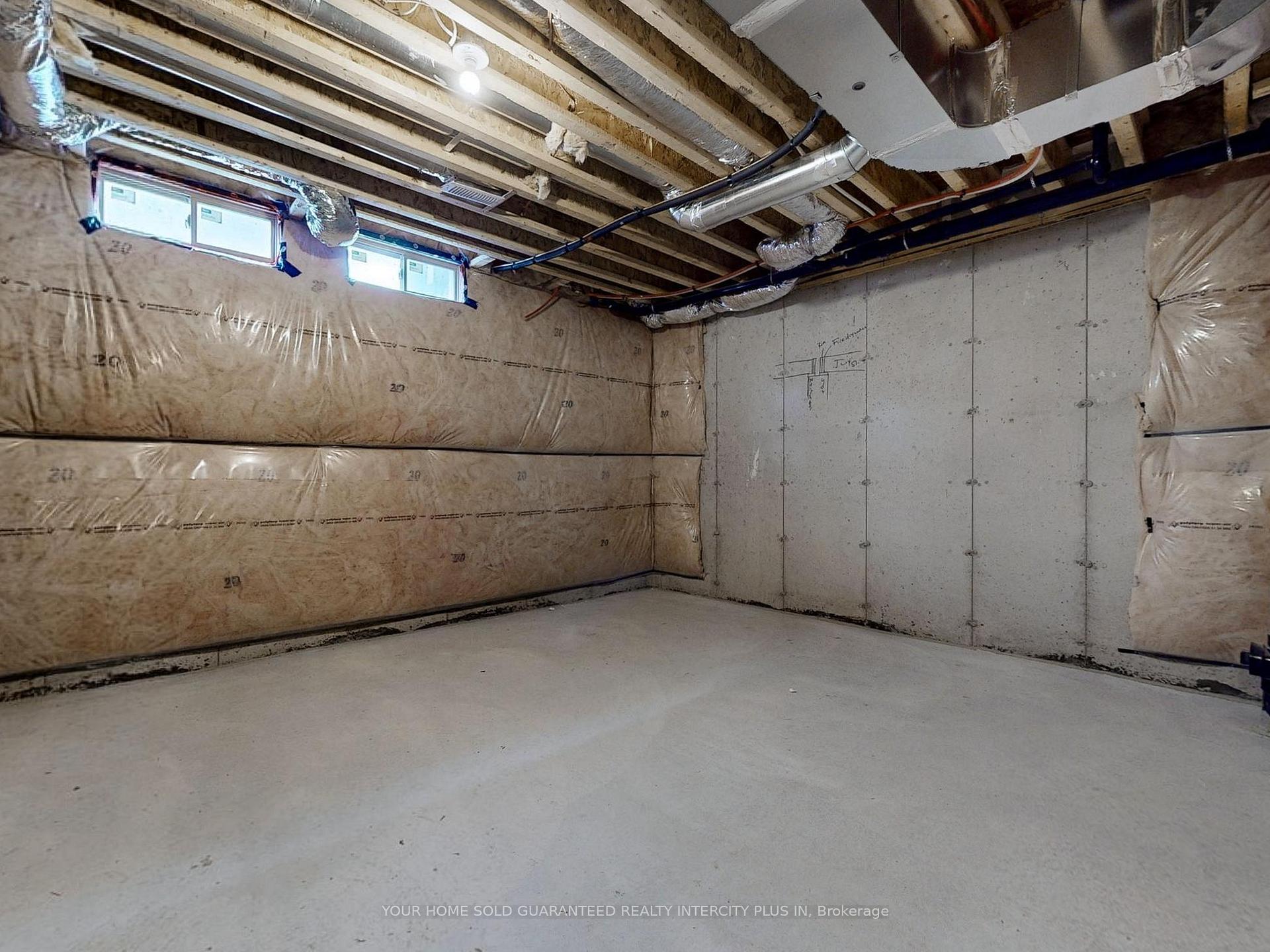 Photo 42 of 124 Tennant Circle, Vaughan, Vellore Village — HOMEH