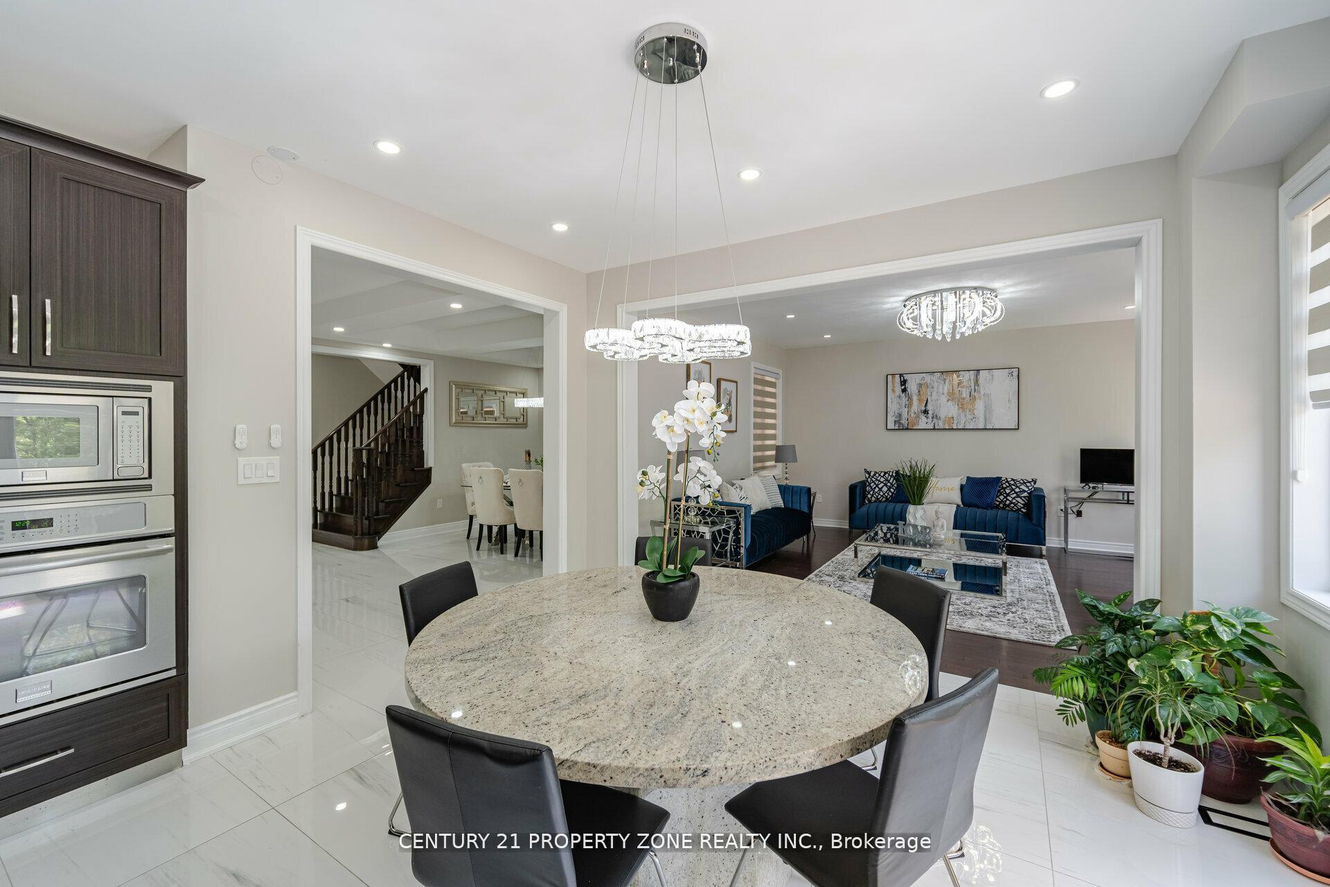 Photo 13 of 8 Teal Crest Circle, Brampton, Credit Valley — HOMEH