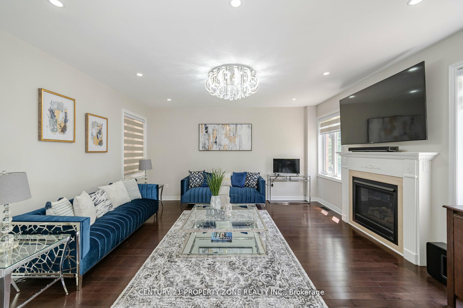 Photo 14 of 8 Teal Crest Circle, Brampton, Credit Valley — HOMEH