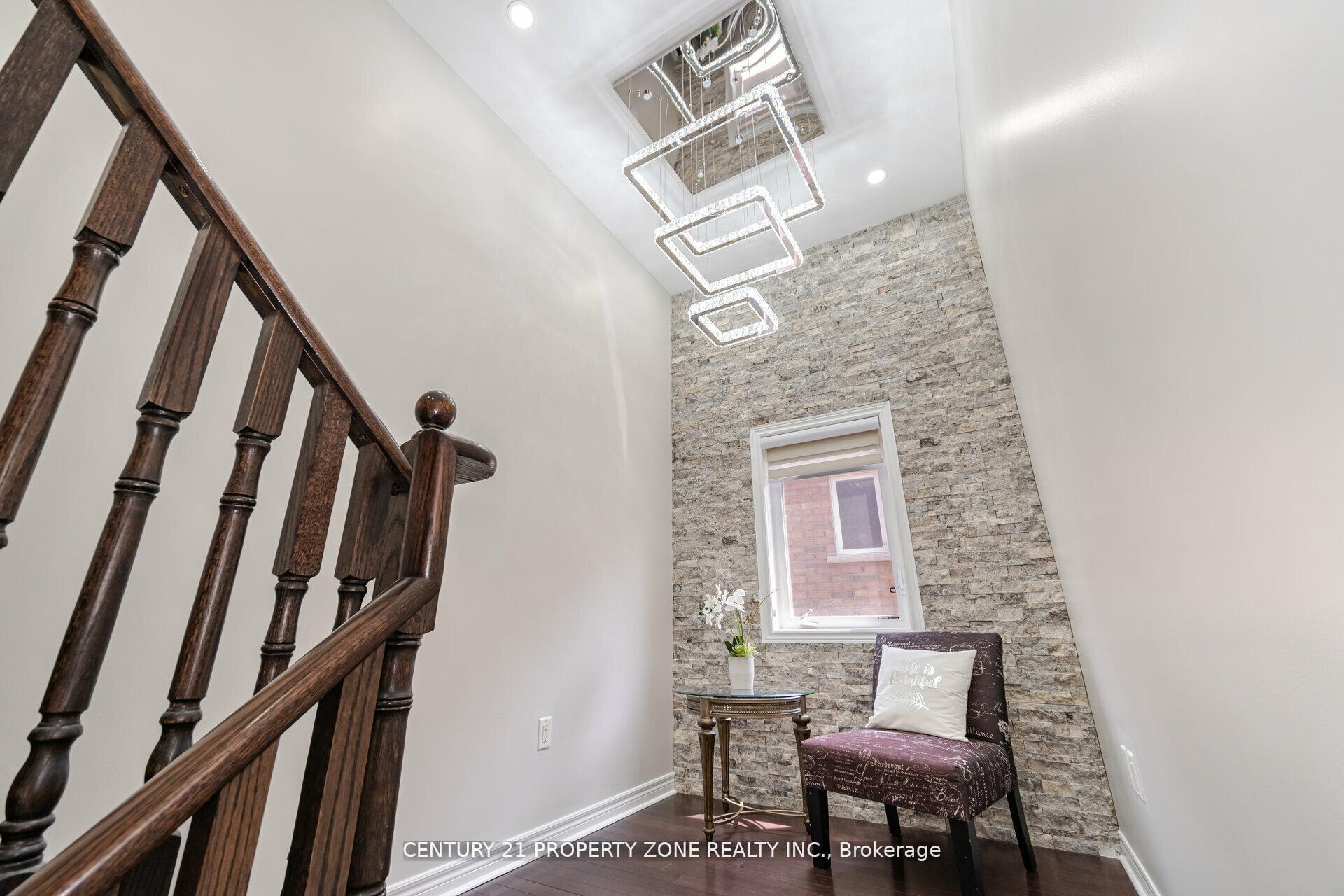 Photo 29 of 8 Teal Crest Circle, Brampton, Credit Valley — HOMEH