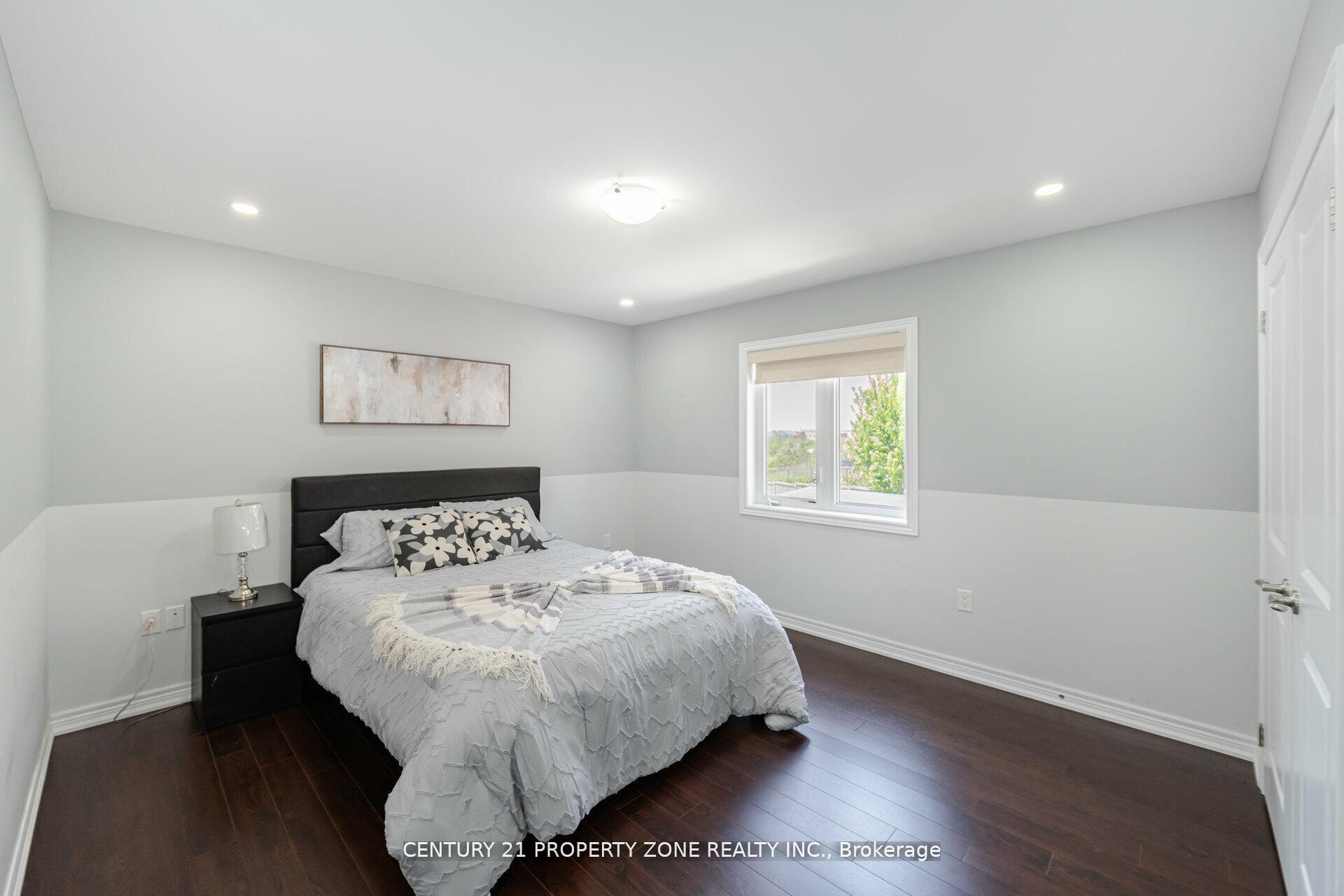 Photo 44 of 8 Teal Crest Circle, Brampton, Credit Valley — HOMEH