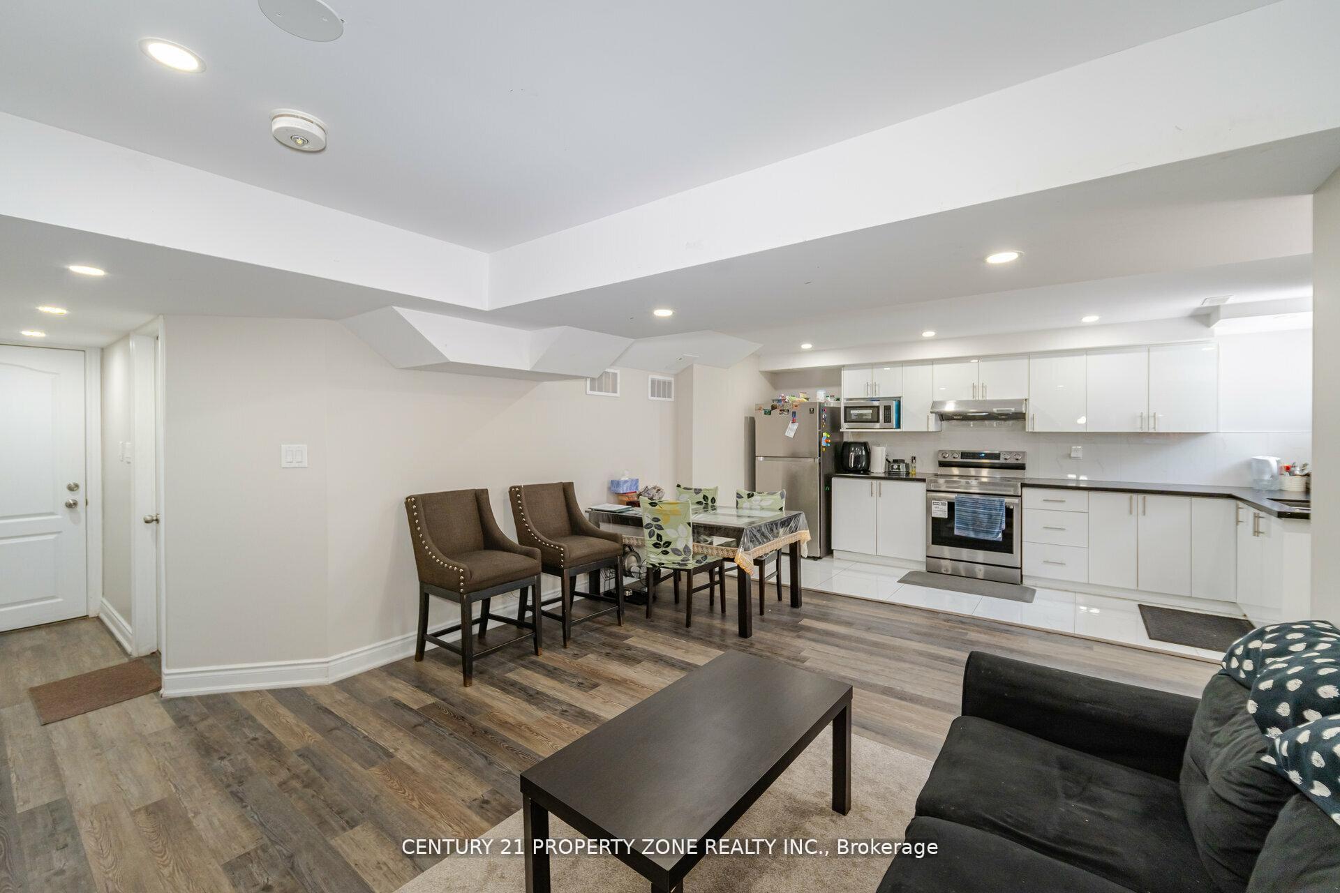 Photo 48 of 8 Teal Crest Circle, Brampton, Credit Valley — HOMEH