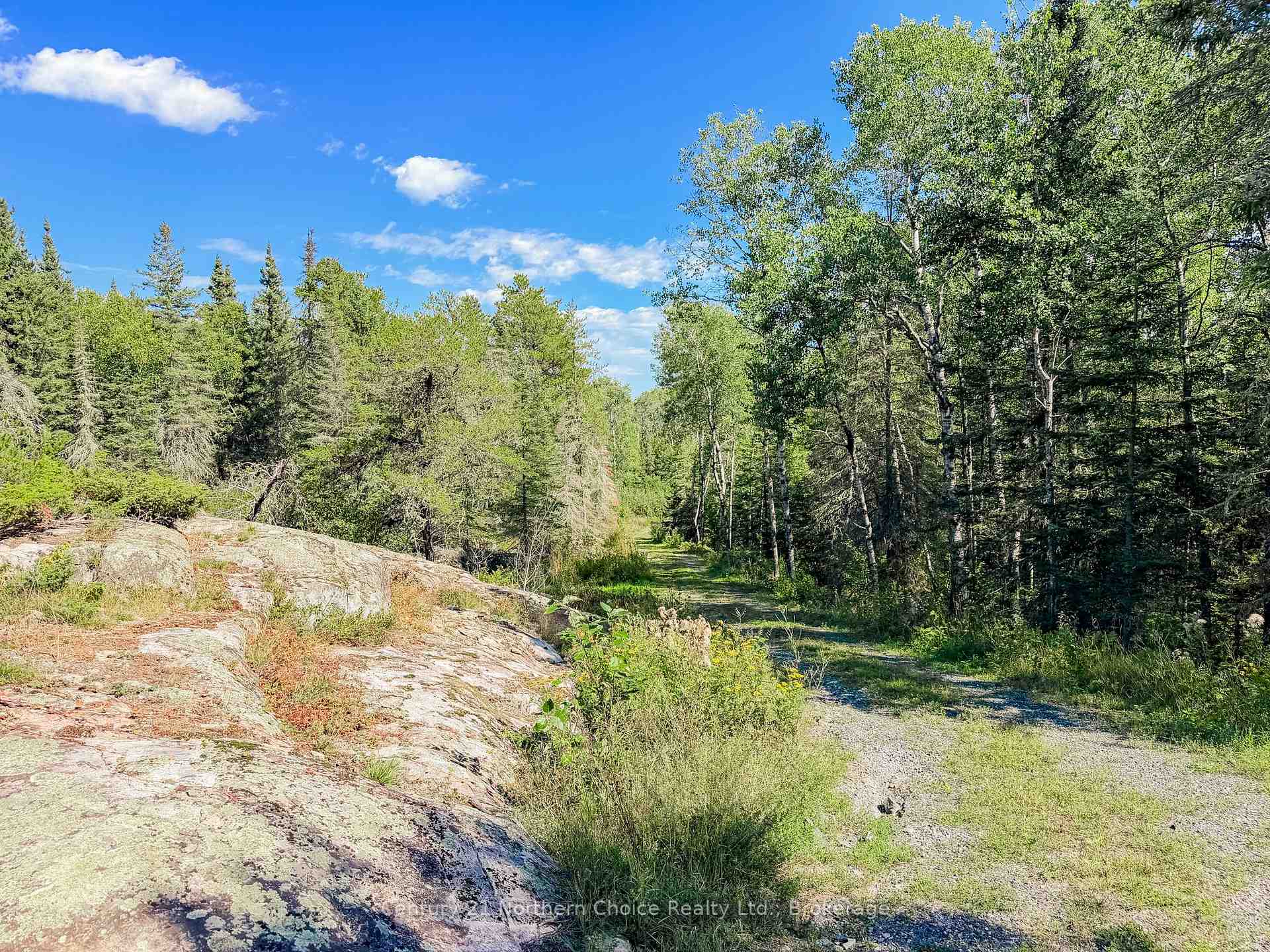 Photo 32 of 126 Aube Drive, Kenora, Kenora Northeast — HOMEH