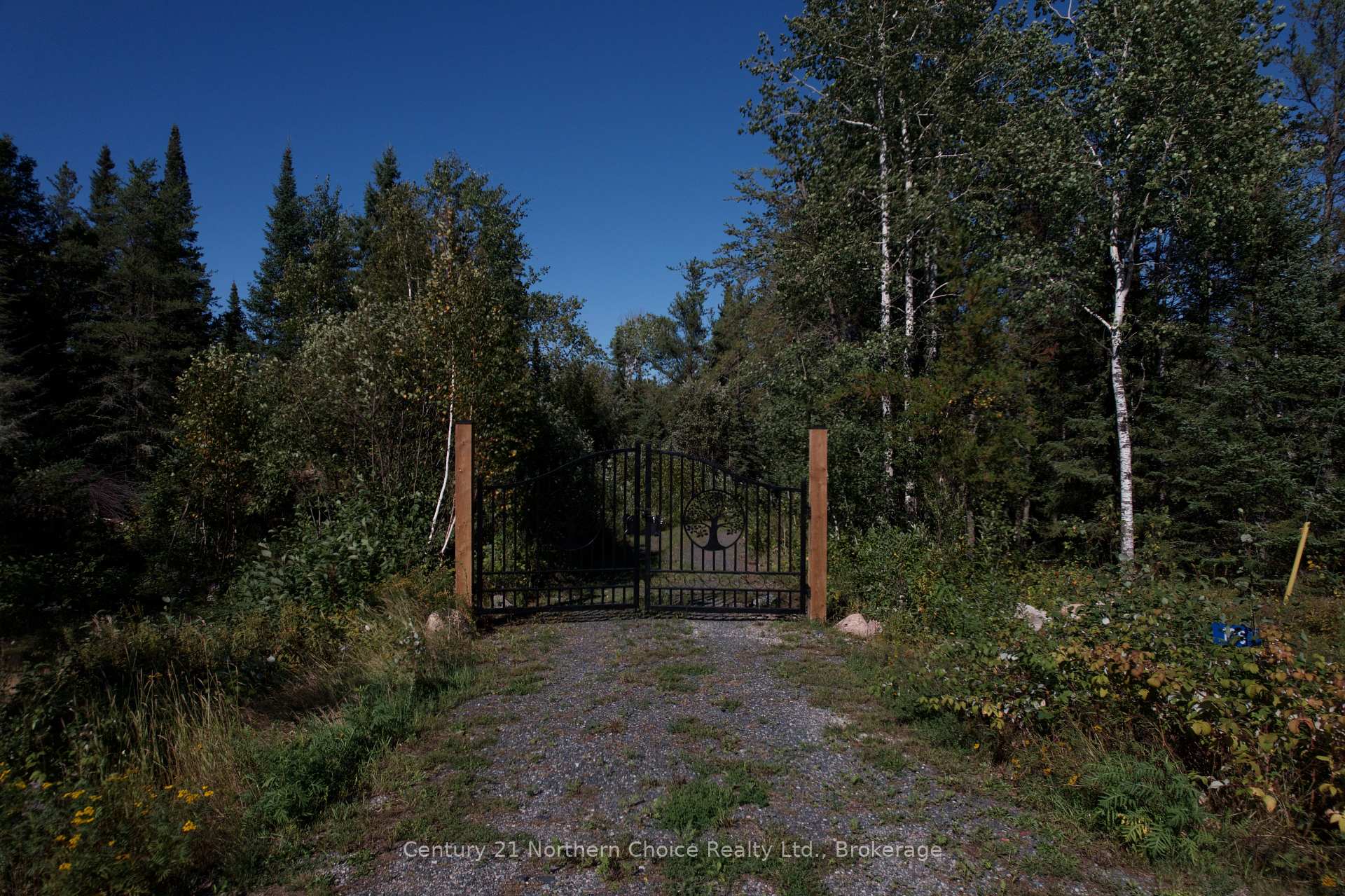 Photo 35 of 126 Aube Drive, Kenora, Kenora Northeast — HOMEH