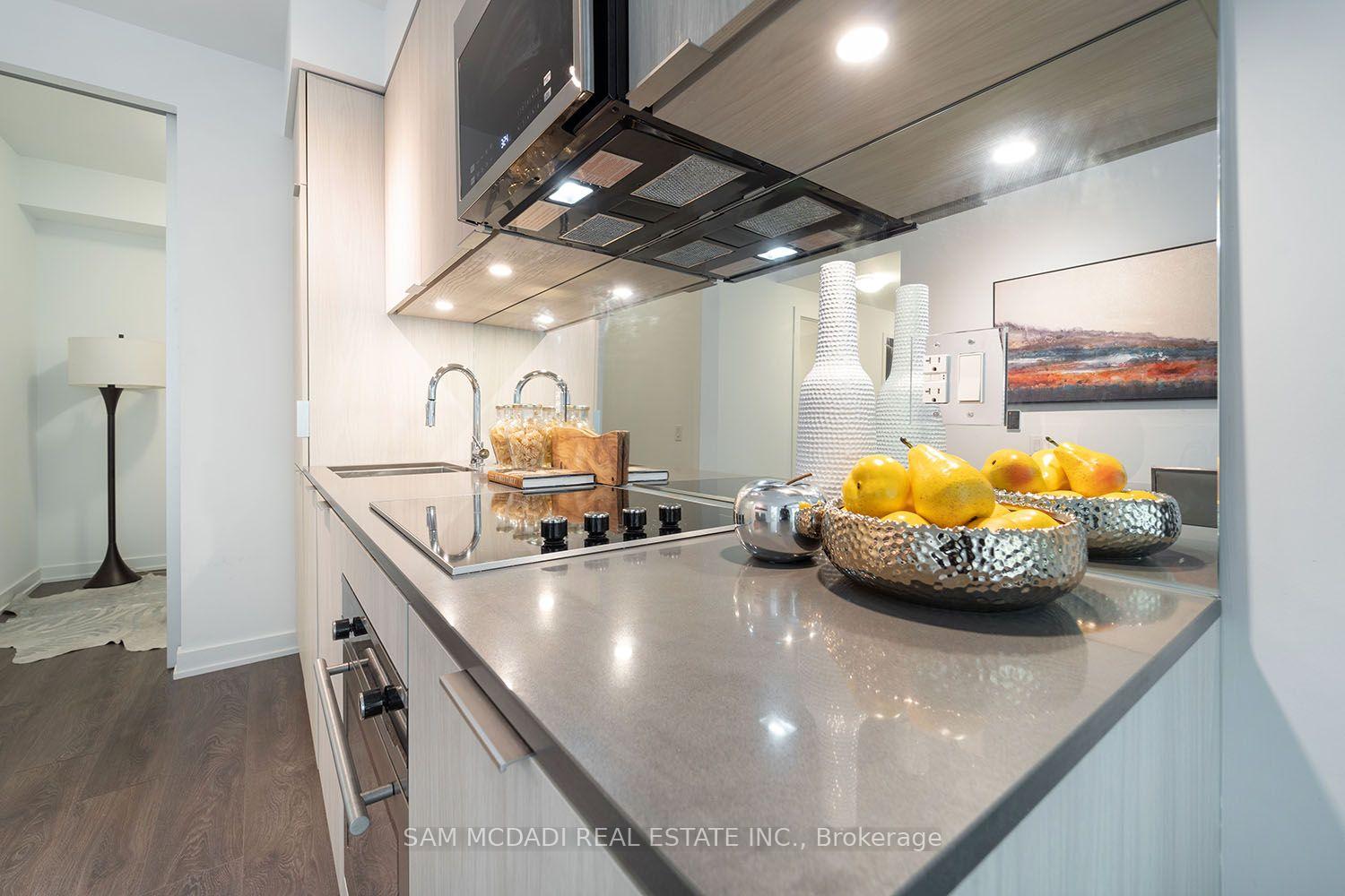 Photo 10 of Unit 301, 609 Avenue Road, Toronto, Yonge-St. Clair — HOMEH