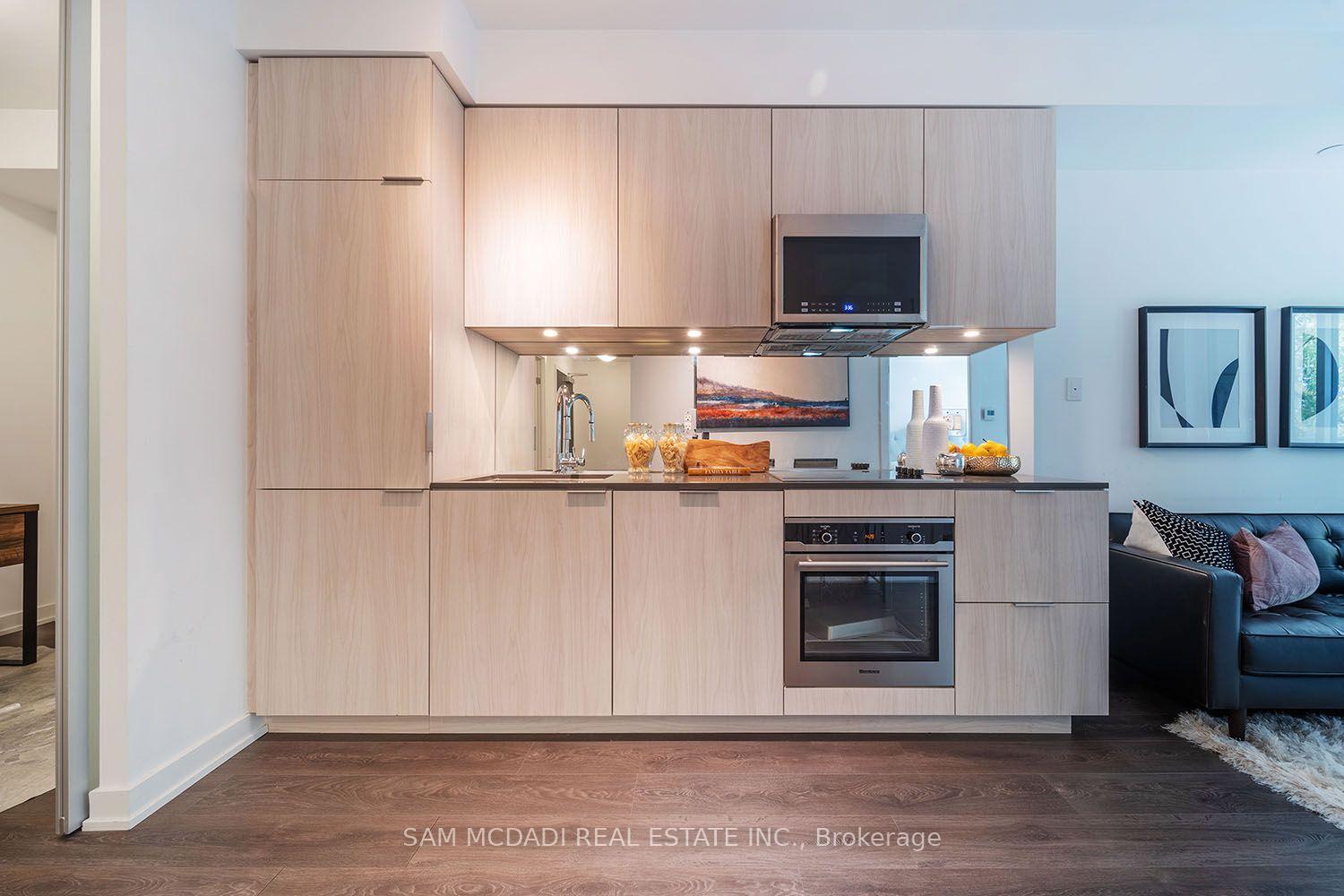 Photo 12 of Unit 301, 609 Avenue Road, Toronto, Yonge-St. Clair — HOMEH