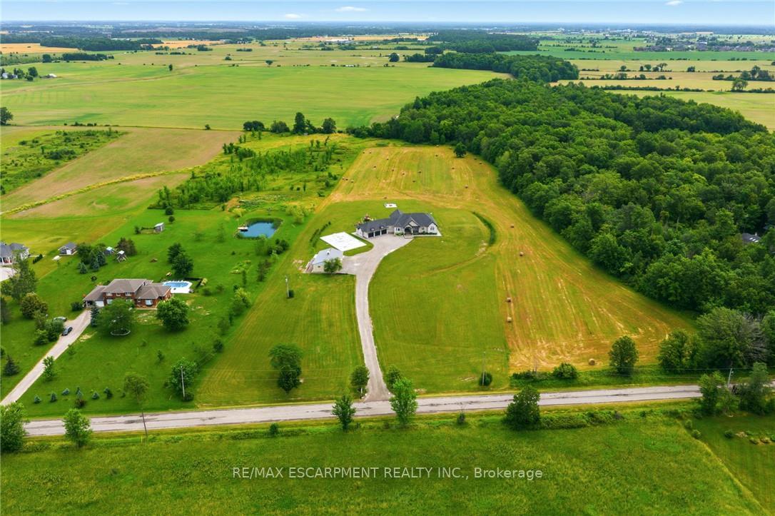 Photo 1 of 148 Moores Road, Haldimand — HOMEH