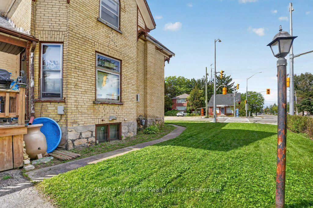 Photo 7 of 569 Frederick Street, Kitchener, Rosemount — HOMEH