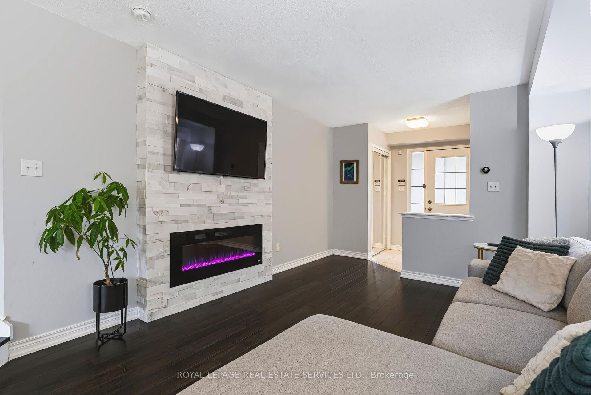 Photo 11 of 5856 Blue Spruce Avenue, Burlington, Orchard — HOMEH