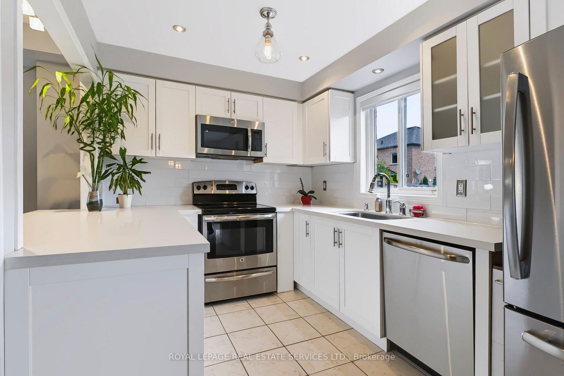 Photo 14 of 5856 Blue Spruce Avenue, Burlington, Orchard — HOMEH