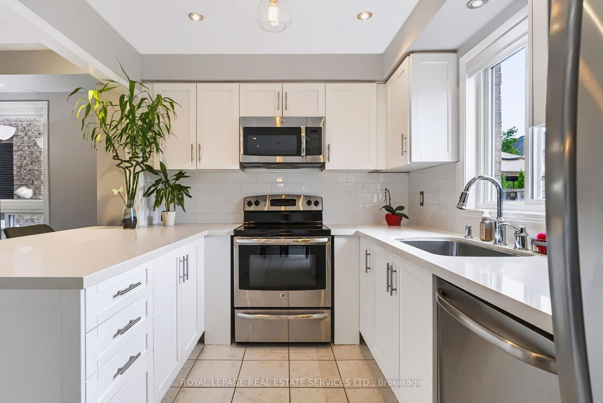 Photo 15 of 5856 Blue Spruce Avenue, Burlington, Orchard — HOMEH