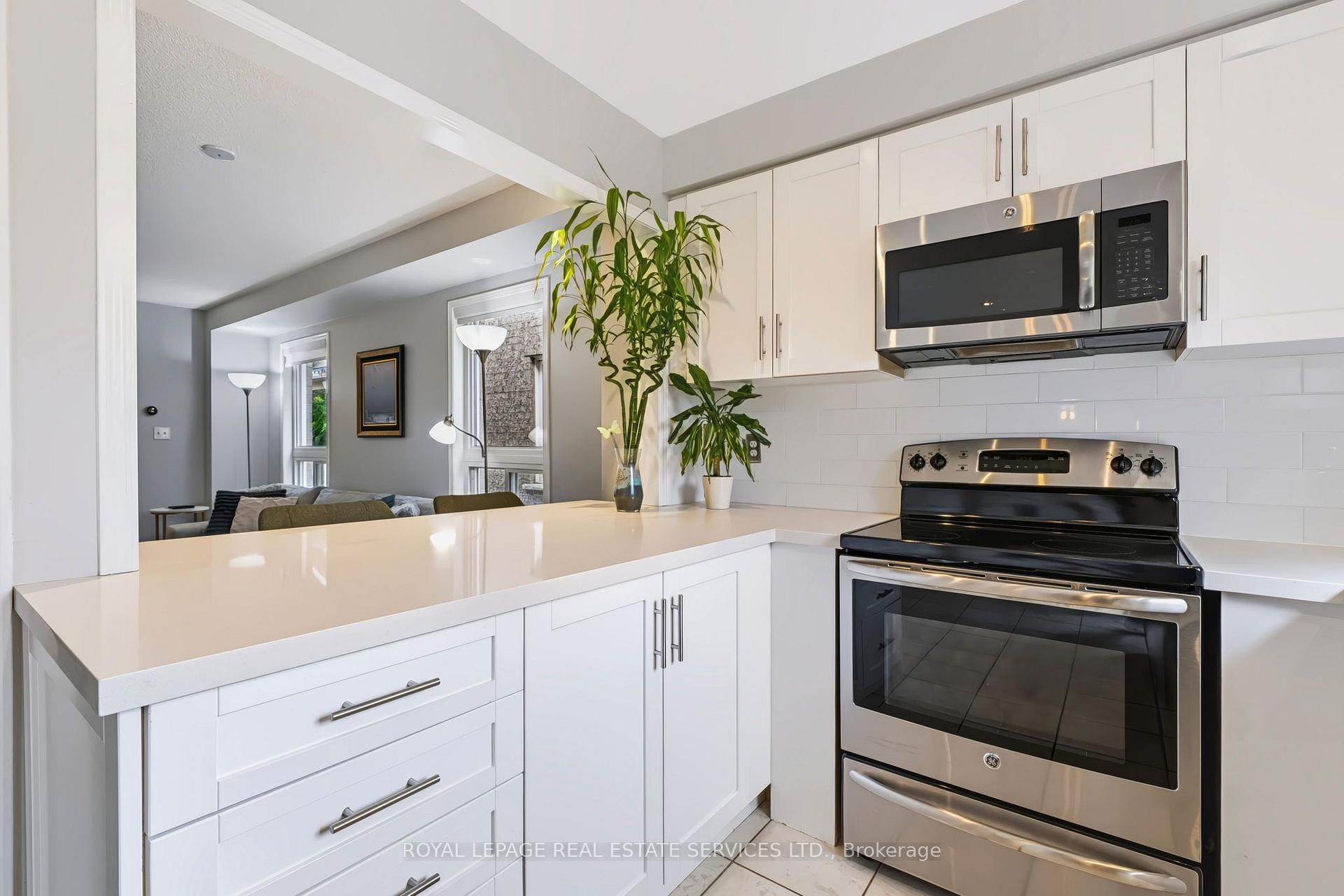 Photo 16 of 5856 Blue Spruce Avenue, Burlington, Orchard — HOMEH