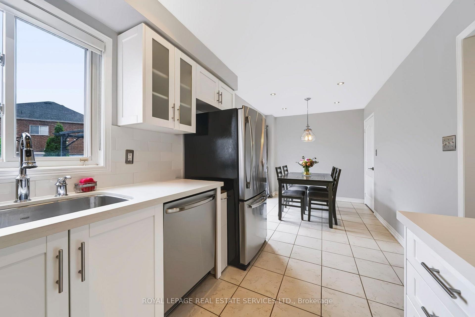 Photo 17 of 5856 Blue Spruce Avenue, Burlington, Orchard — HOMEH