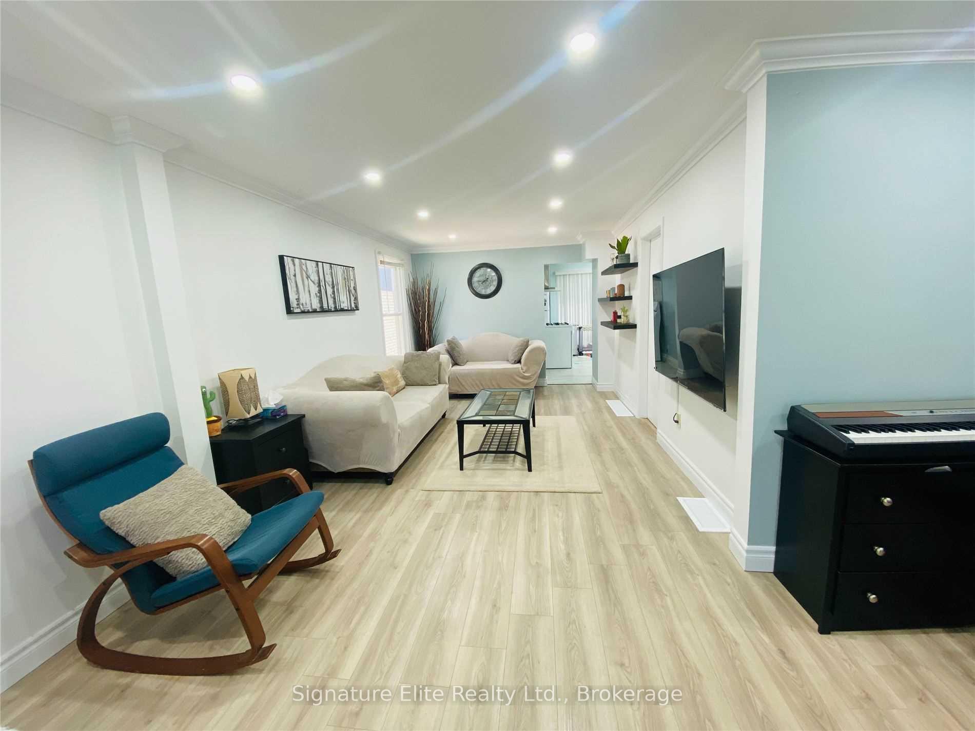 Photo 3 of Unit Mn & Up, 15 Haddon Avenue, Scarborough, Birchcliffe-Cliffside — HOMEH