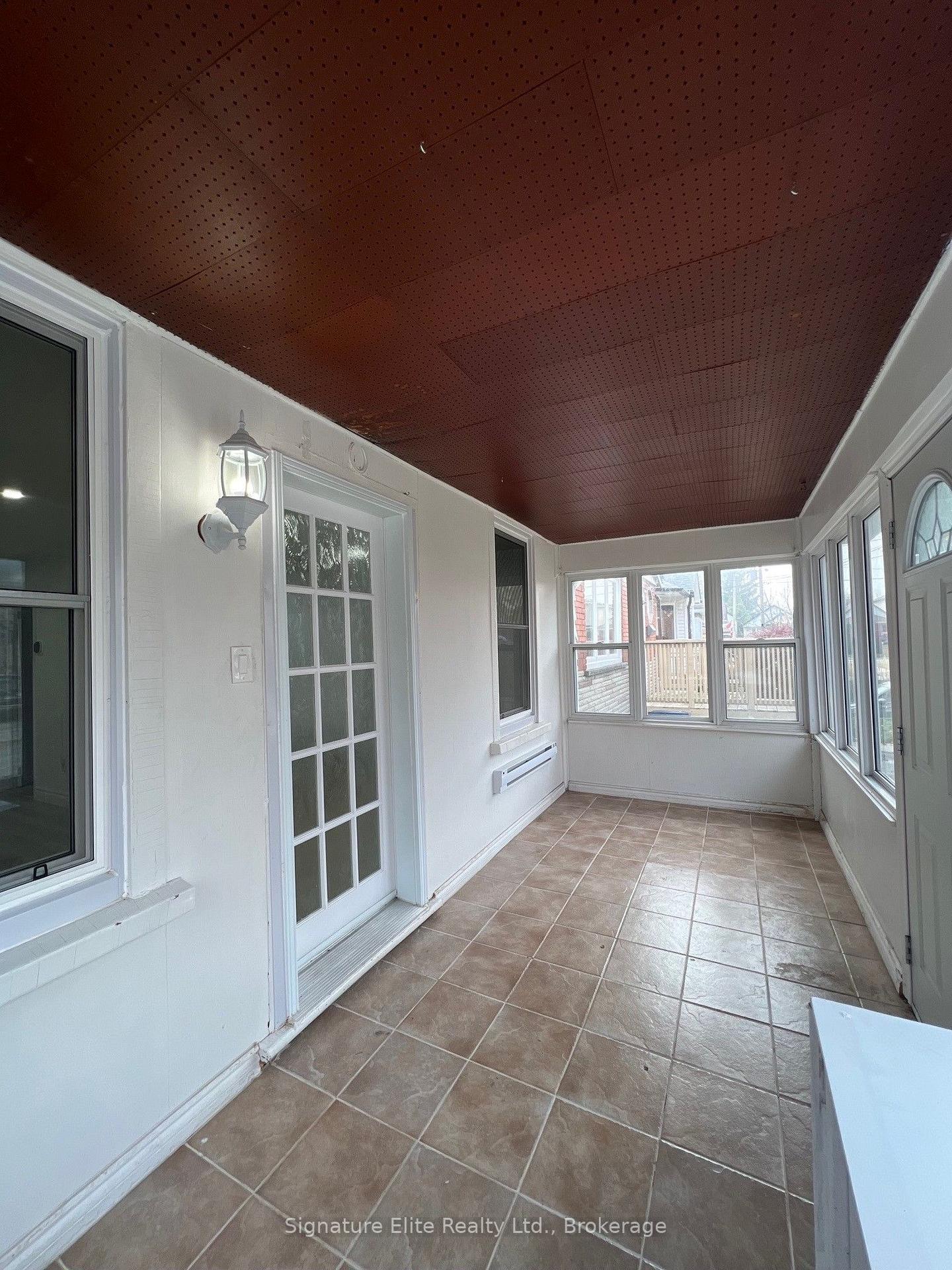 Photo 5 of Unit Mn & Up, 15 Haddon Avenue, Scarborough, Birchcliffe-Cliffside — HOMEH