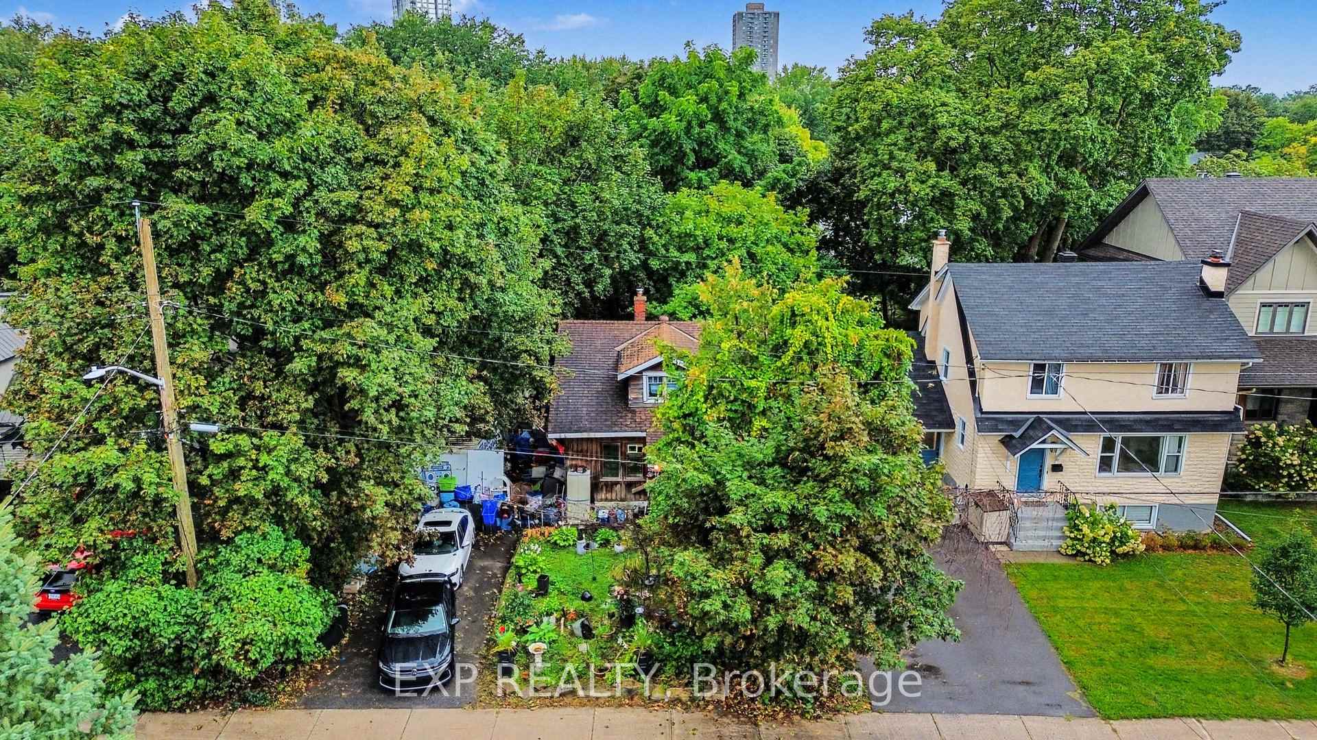 Photo 2 of 252 Cowley Avenue, Ottawa, Ottawa West/Tunneys Pasture — HOMEH
