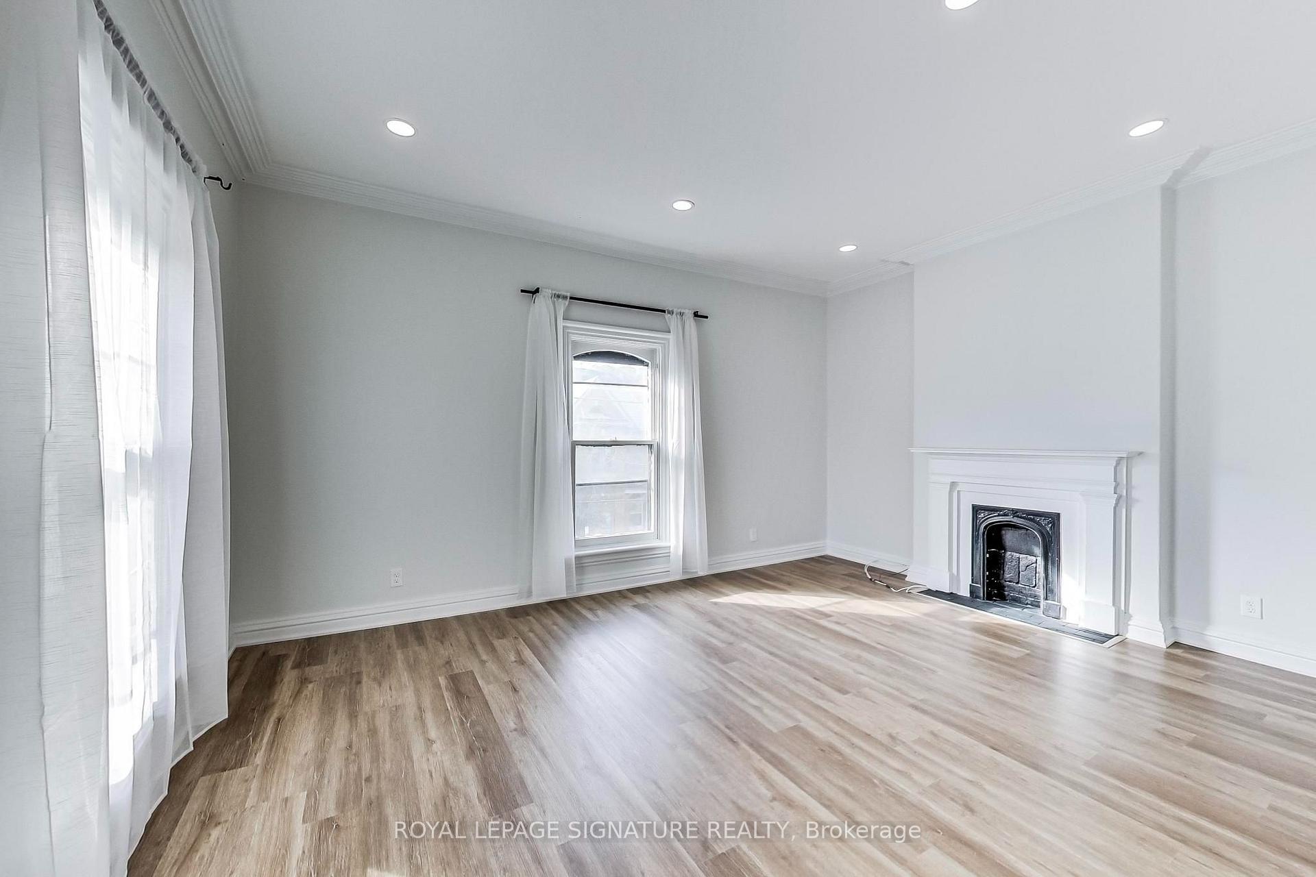 Photo 4 of Unit 2, 102 West Avenue S, Hamilton, Corktown — HOMEH