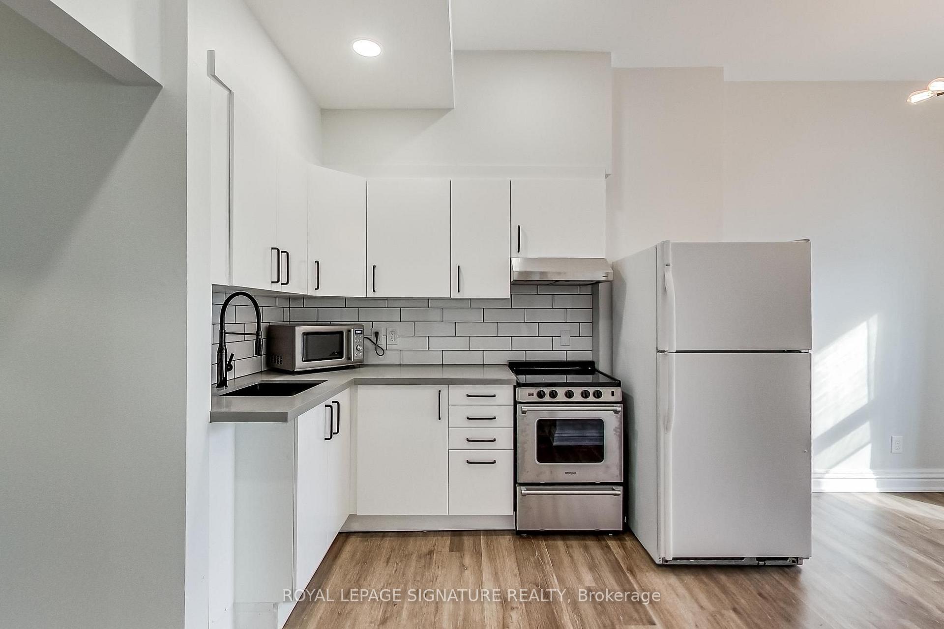 Photo 7 of Unit 2, 102 West Avenue S, Hamilton, Corktown — HOMEH