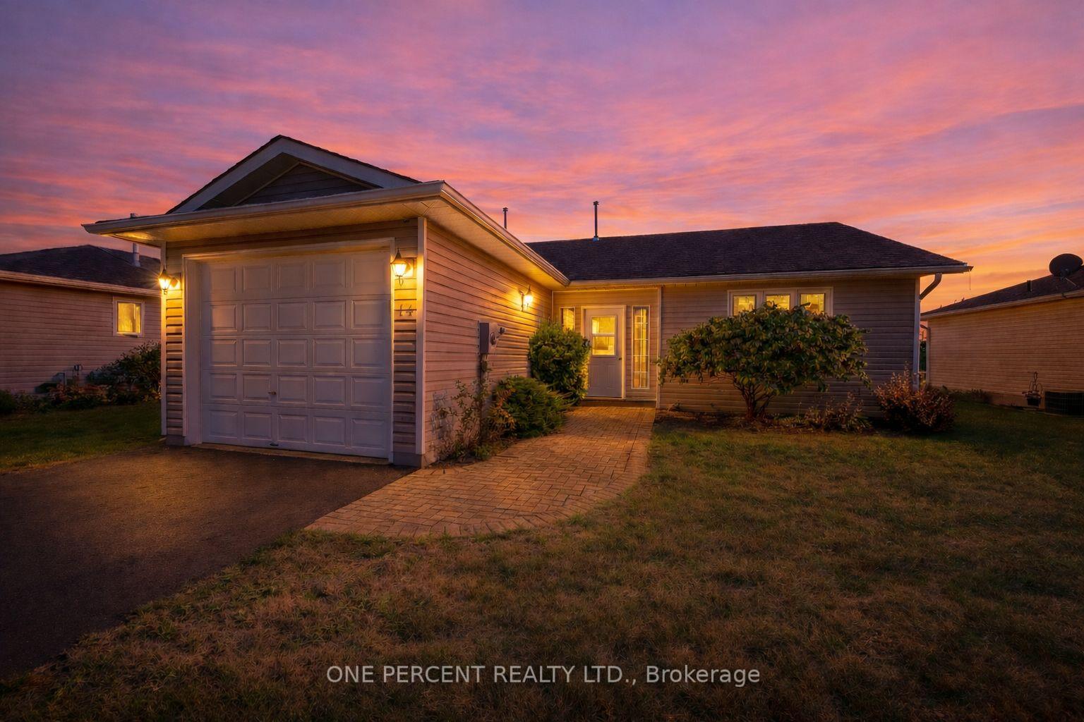 Photo 2 of 14 Elmdale Drive, Prince Edward County, Wellington Ward — HOMEH